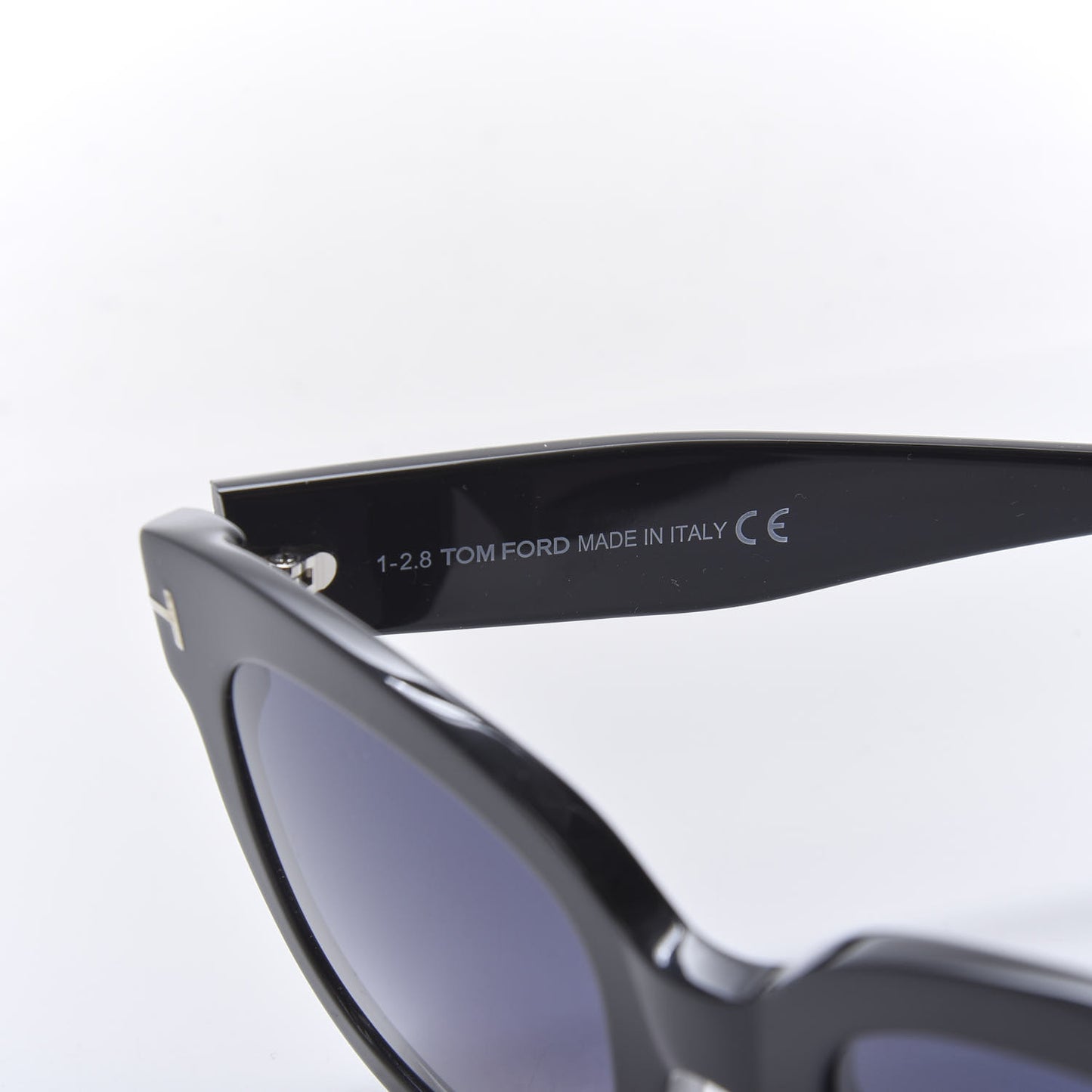Beatrix Sunglasses TF613 Black