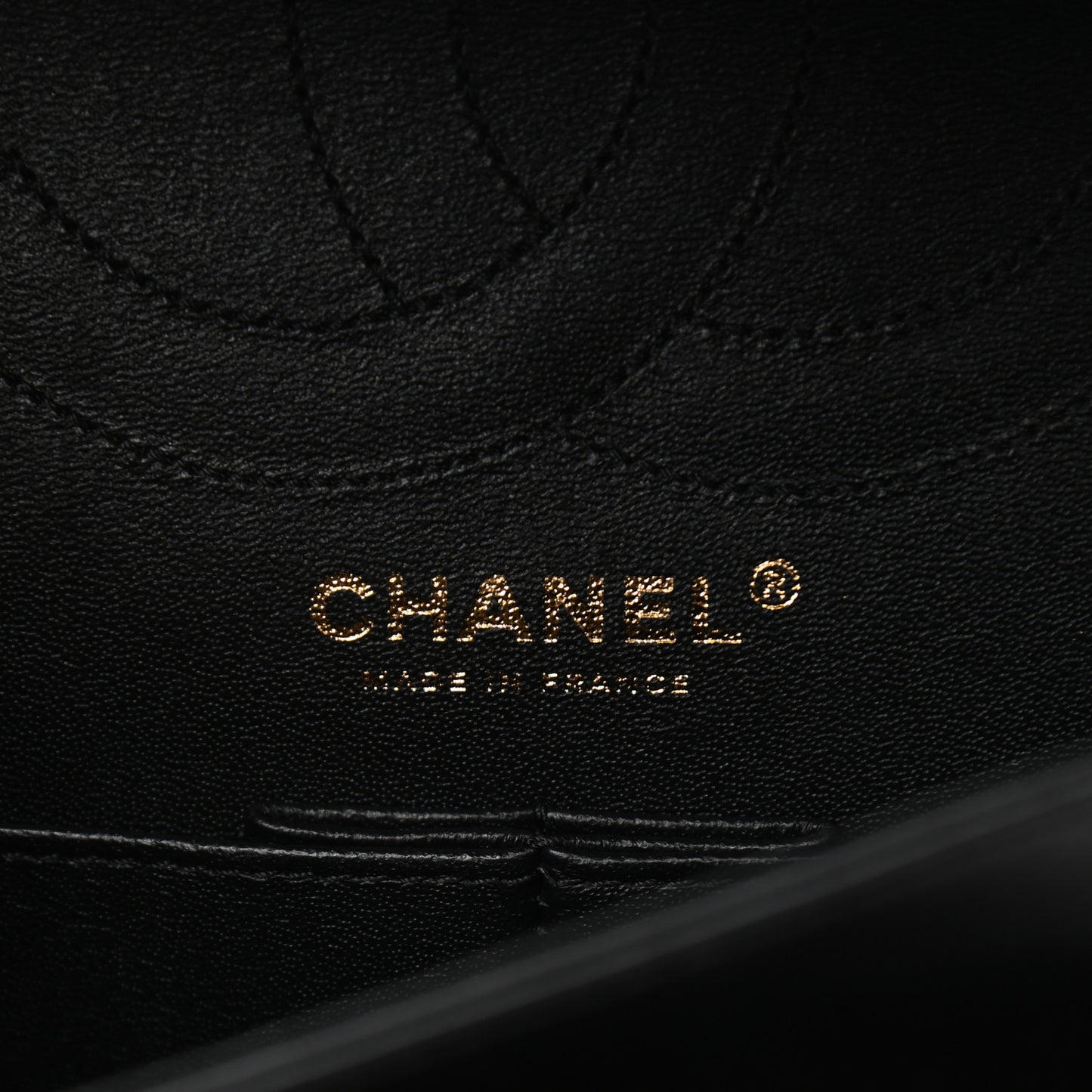 Aged Calfskin Crystal Charms 2.55 Reissue 225 Flap Black
