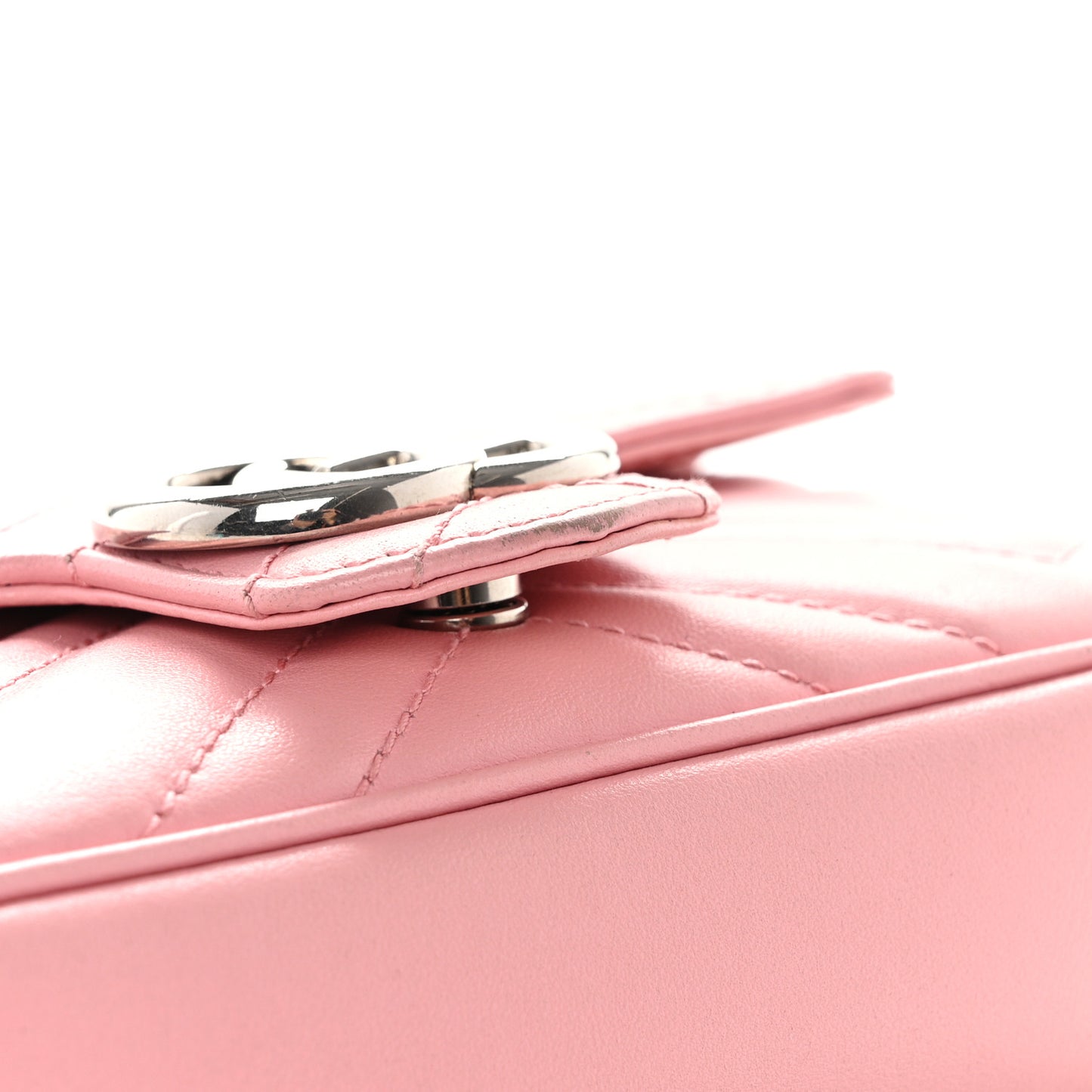 Calfskin Matelasse Super Mini GG Marmont Shoulder Bag Wild Rose