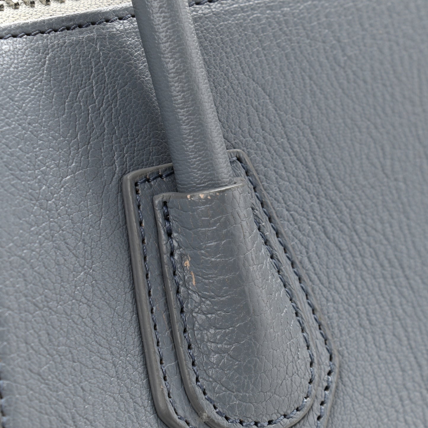 Sugar Goatskin Small Antigona Pearl Grey