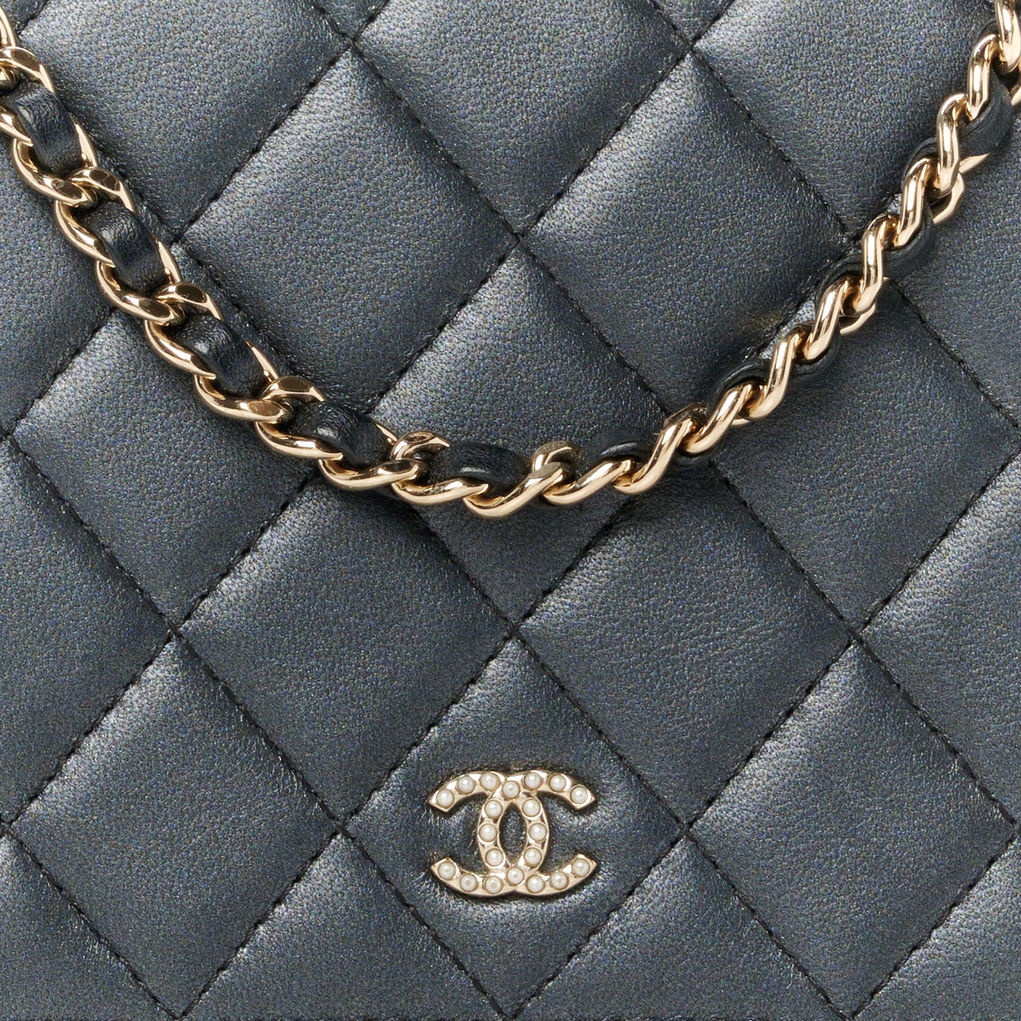 Iridescent Lambskin Quilted Pearl Wallet On Chain WOC Black