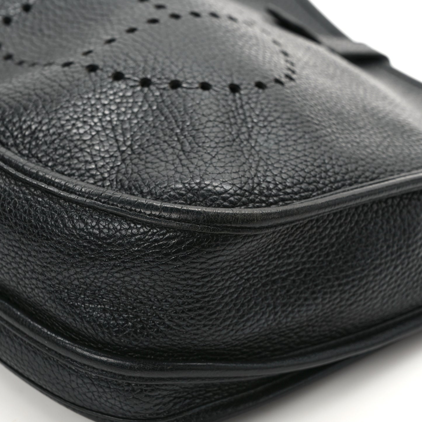 Taurillon Clemence Evelyne III PM Black