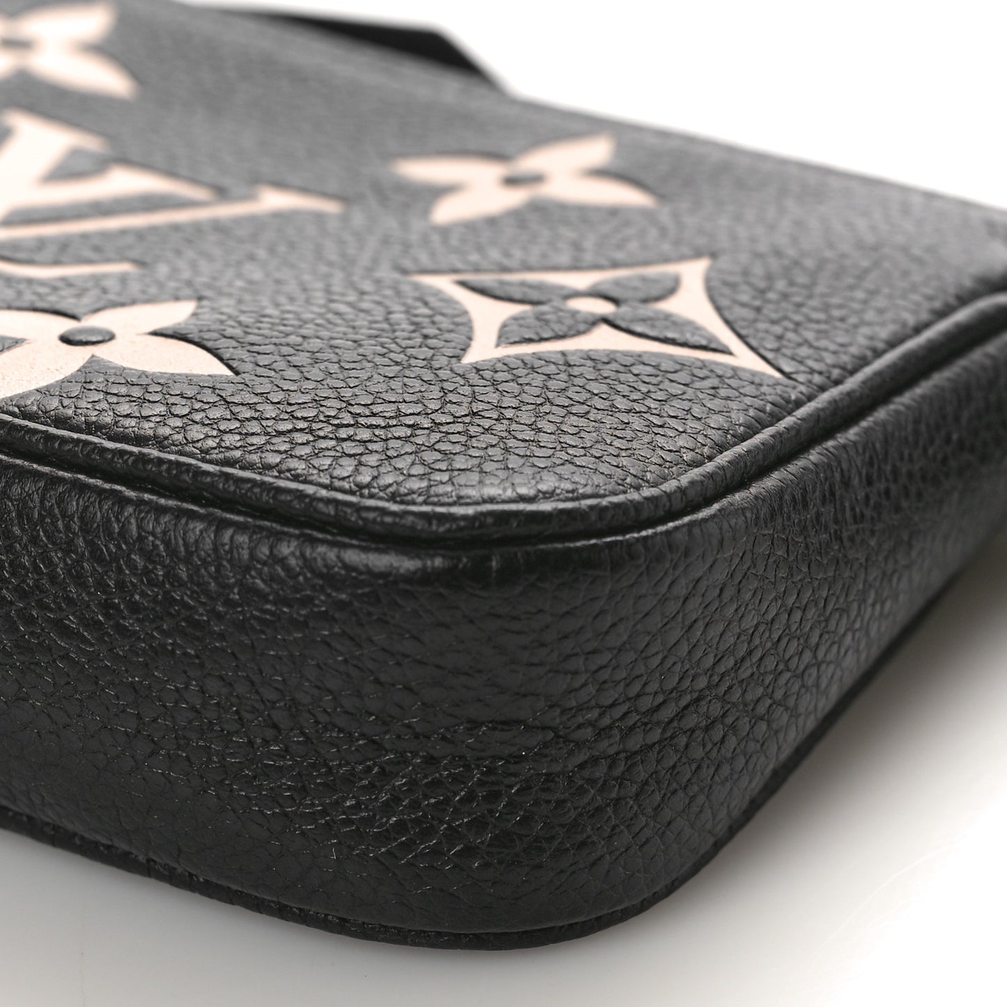 Empreinte Monogram Giant Mini Pochette Accessories Black
