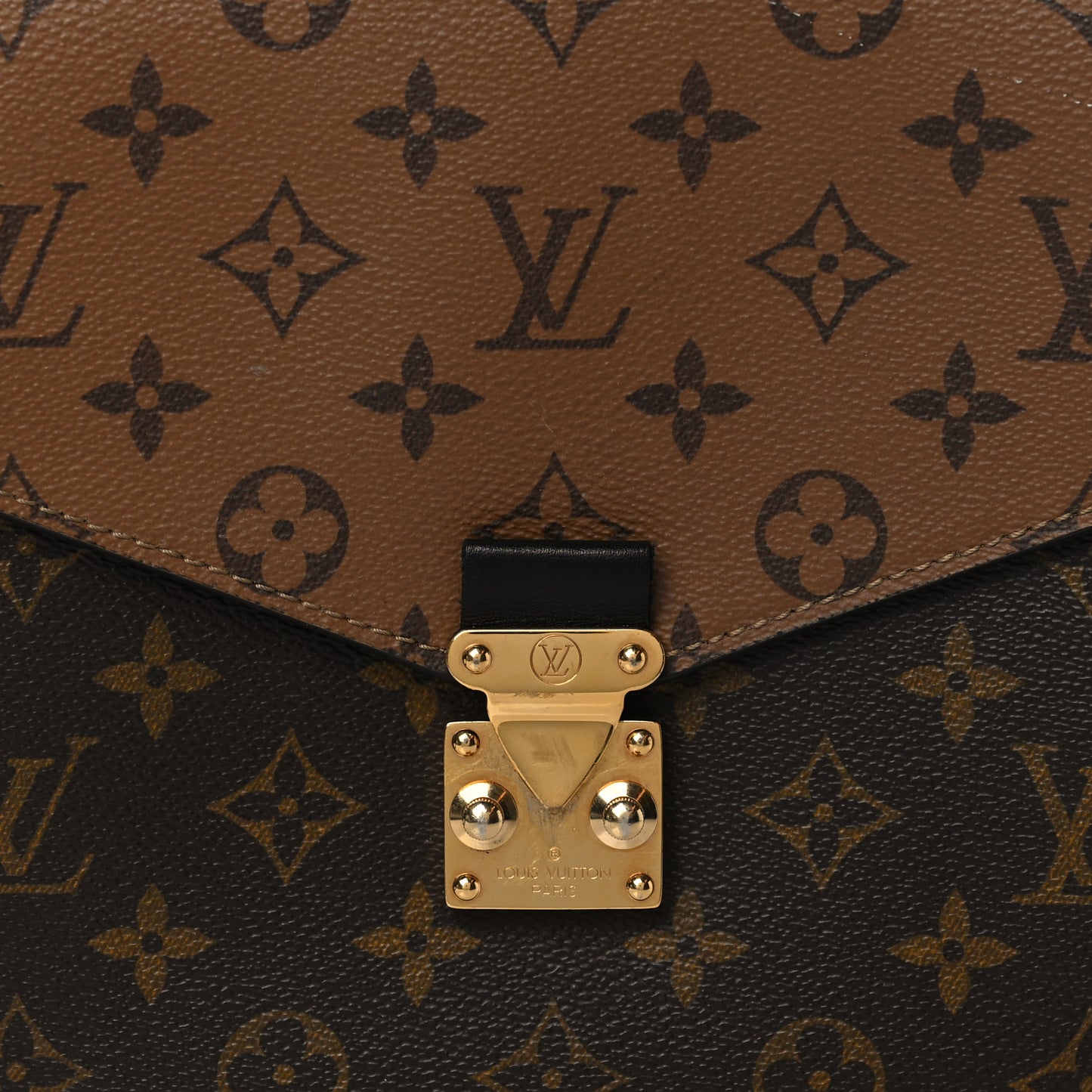 Reverse Monogram Pochette Metis