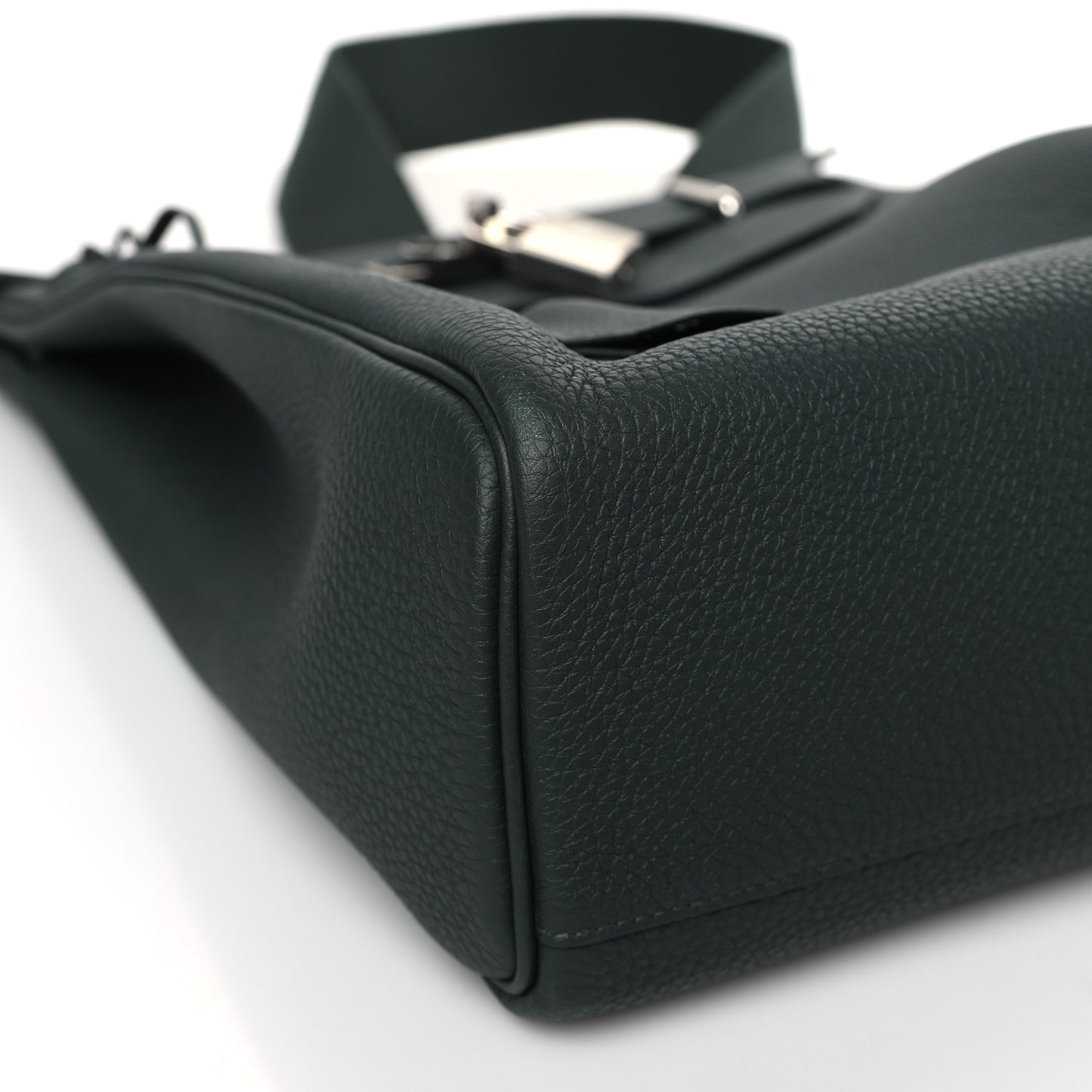 Togo Hac a Dos GM Backpack Vert De Gris