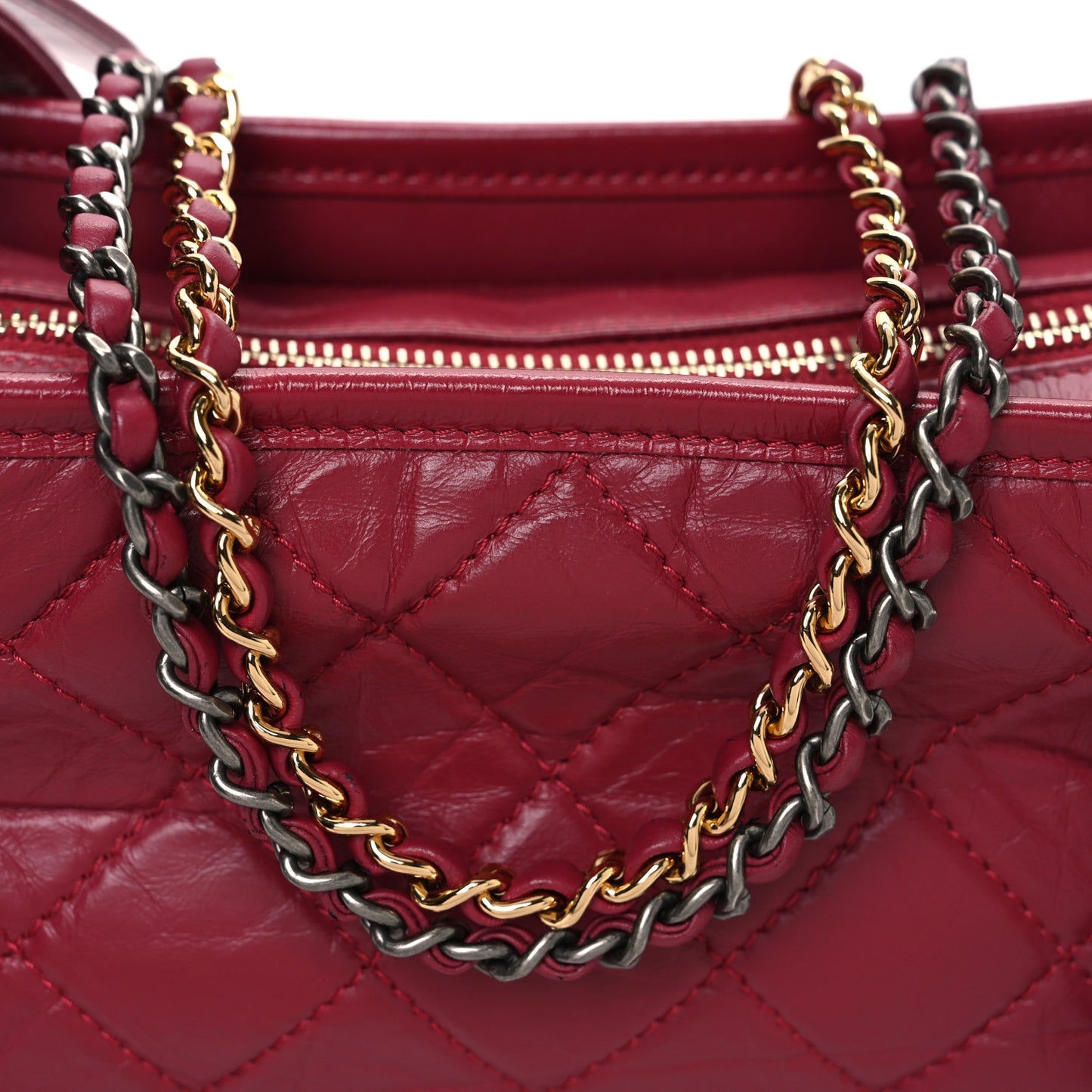 Aged Calfskin Quilted Small Gabrielle Hobo Red