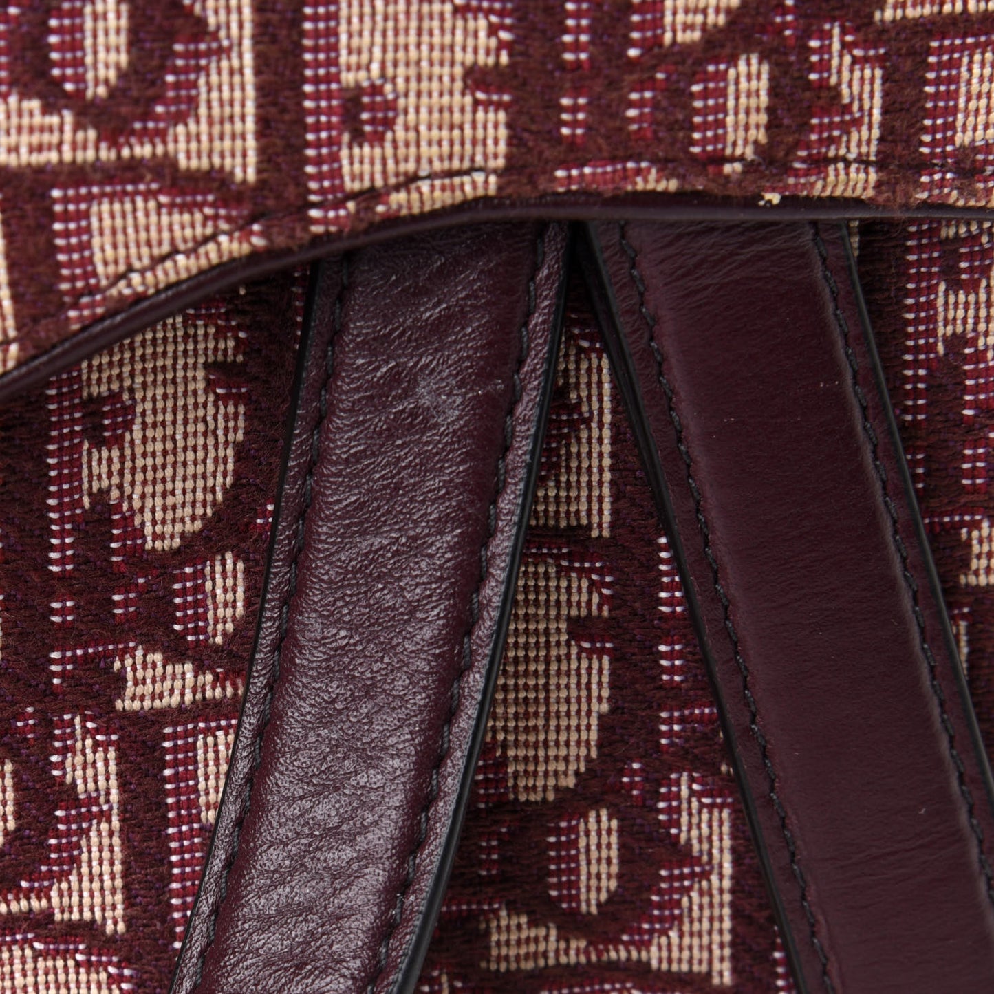 Oblique Saddle Pouch Bordeaux