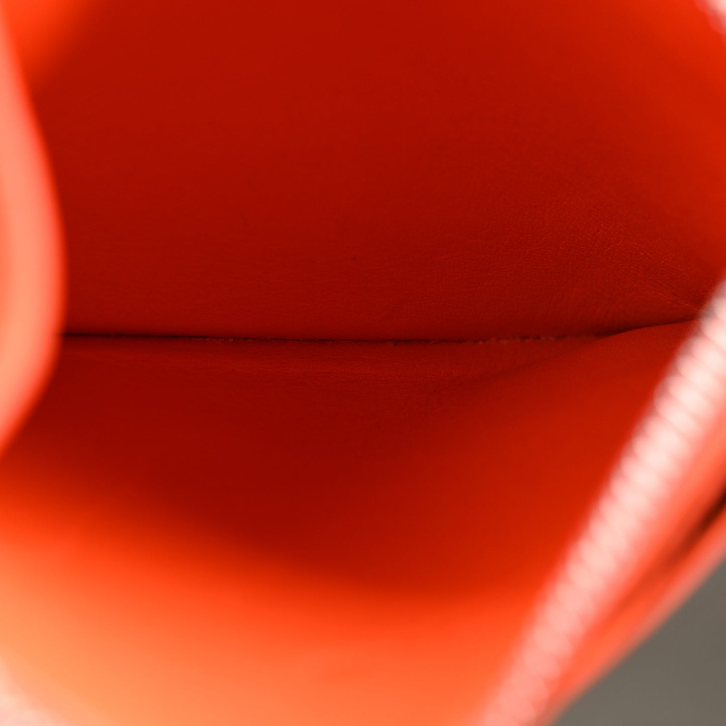 Grained Calfskin Anagram Card Holder With Chain Orange