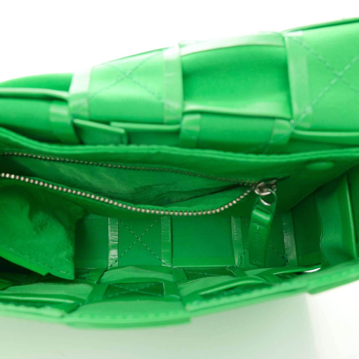 Paper Calfskin Maxi Intrecciato Small Cassette Crossbody Bag Grass