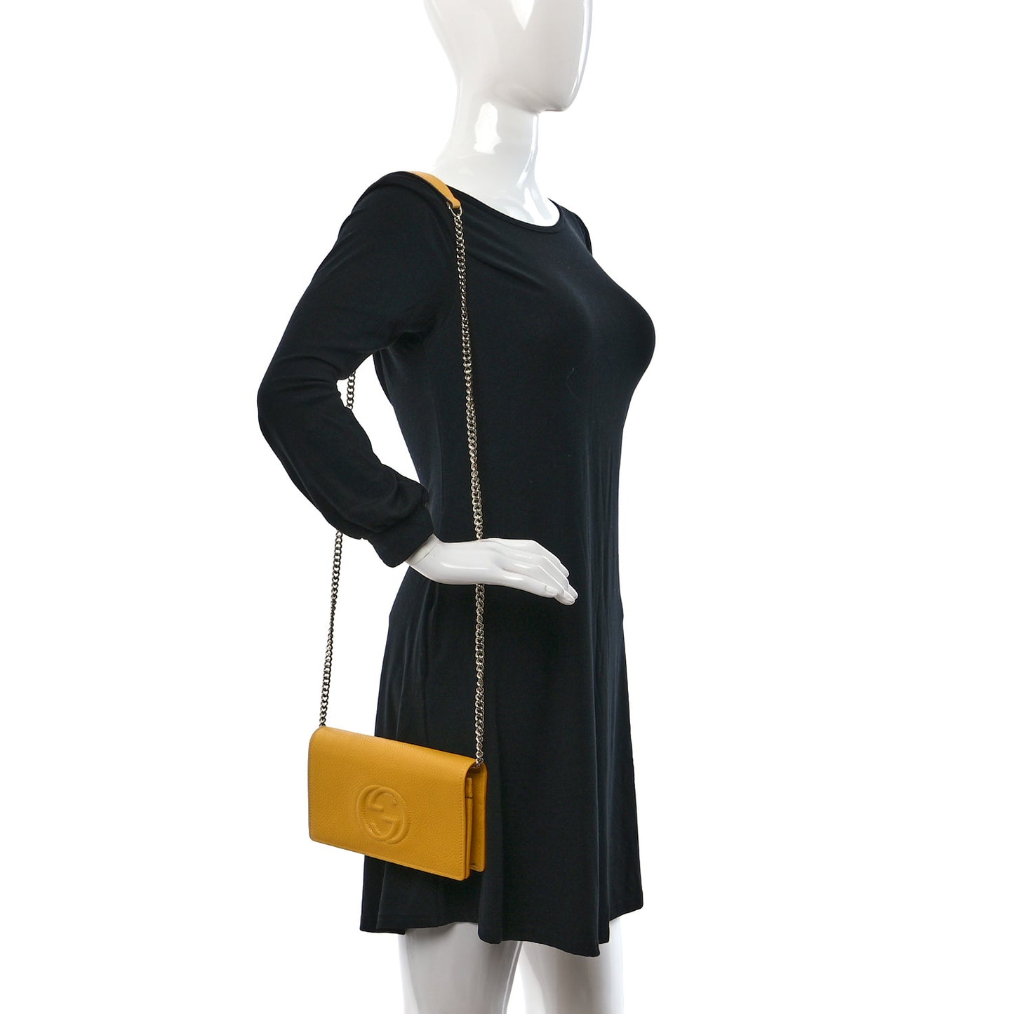 Pebbled Calfskin Soho Wallet On Chain New Buttercup