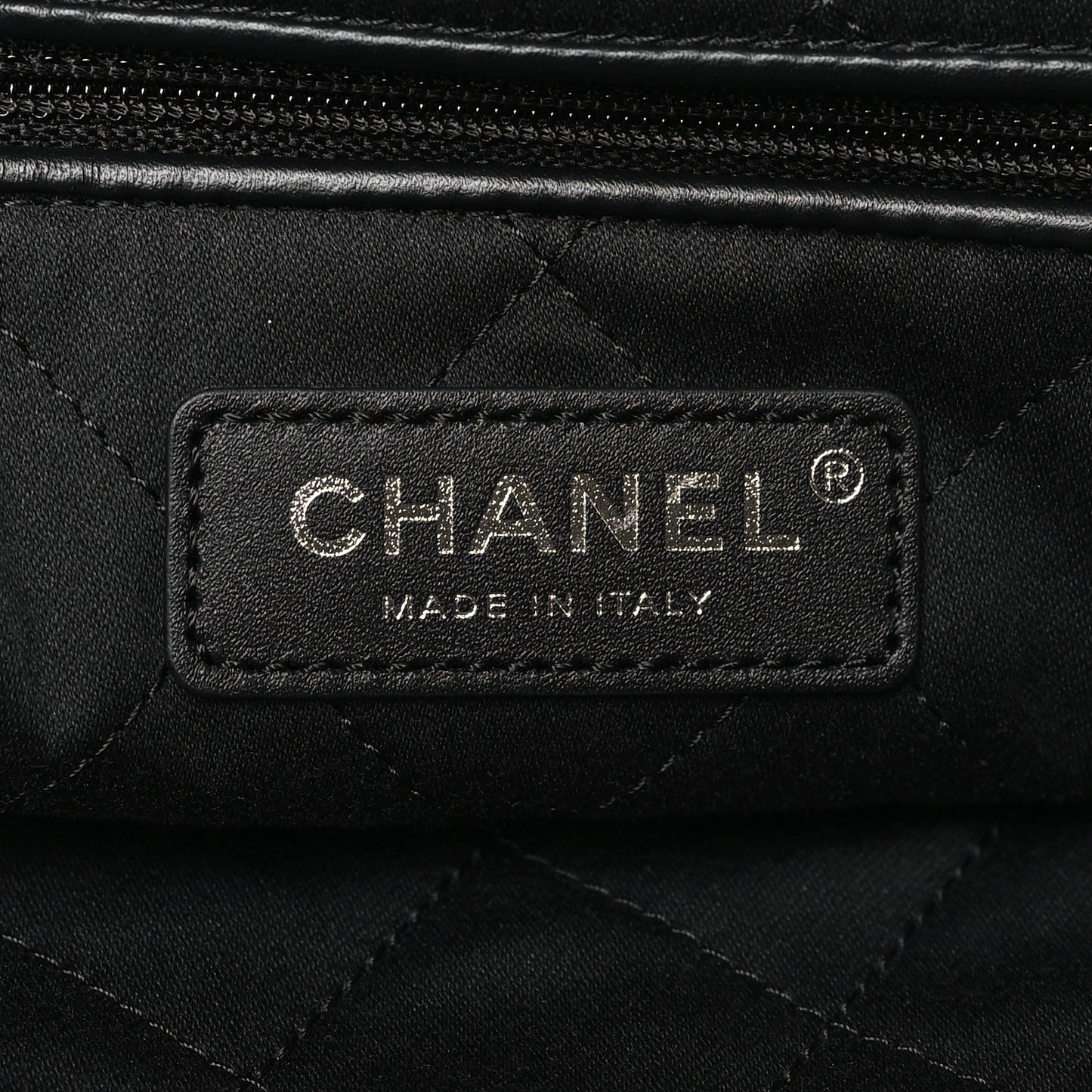 Shiny Calfskin Quilted Large Chanel 22 So Black