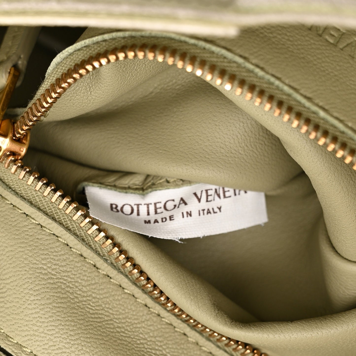 Lambskin Maxi Intrecciato Cassette Crossbody Bag Travertine
