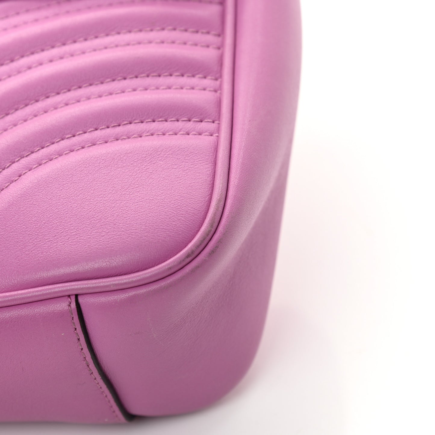 Calfskin Matelasse Medium GG Marmont Shoulder Bag Candy Mousse