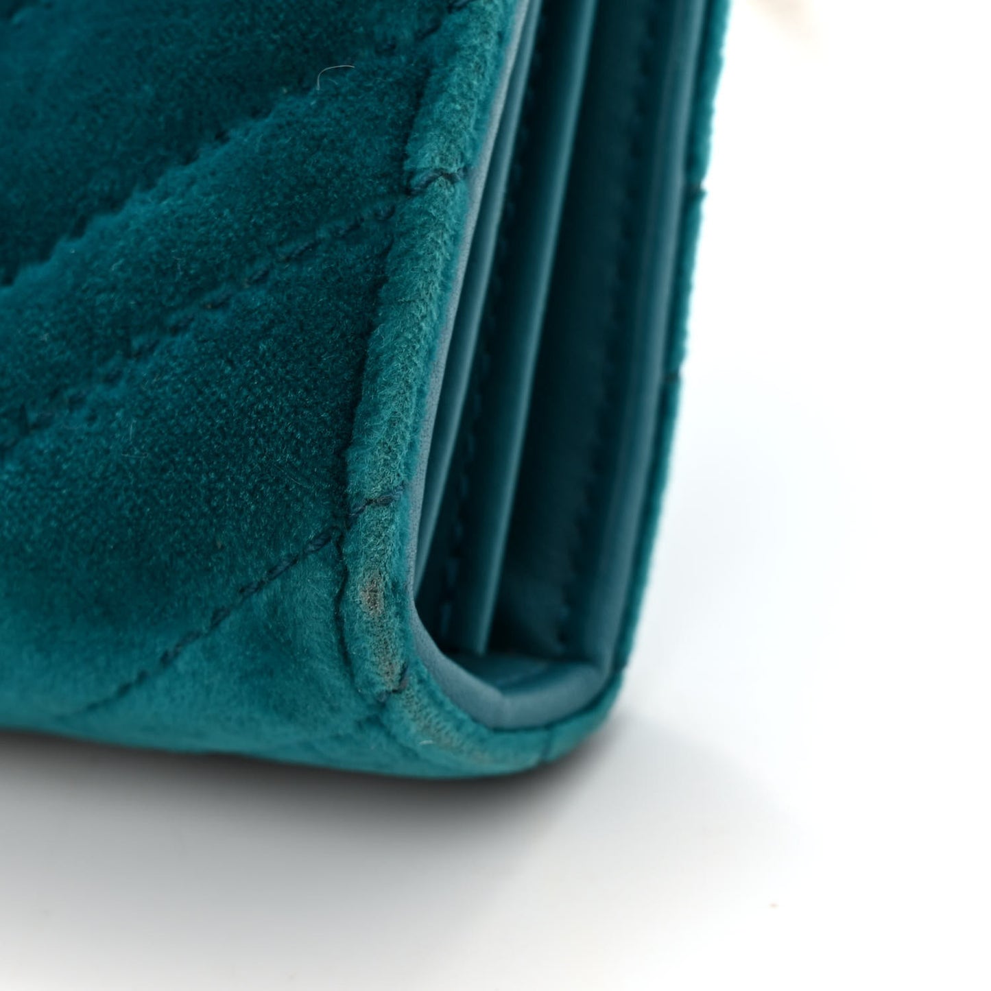 Velvet Matelasse GG Marmont Chain Wallet Pavone Cyan