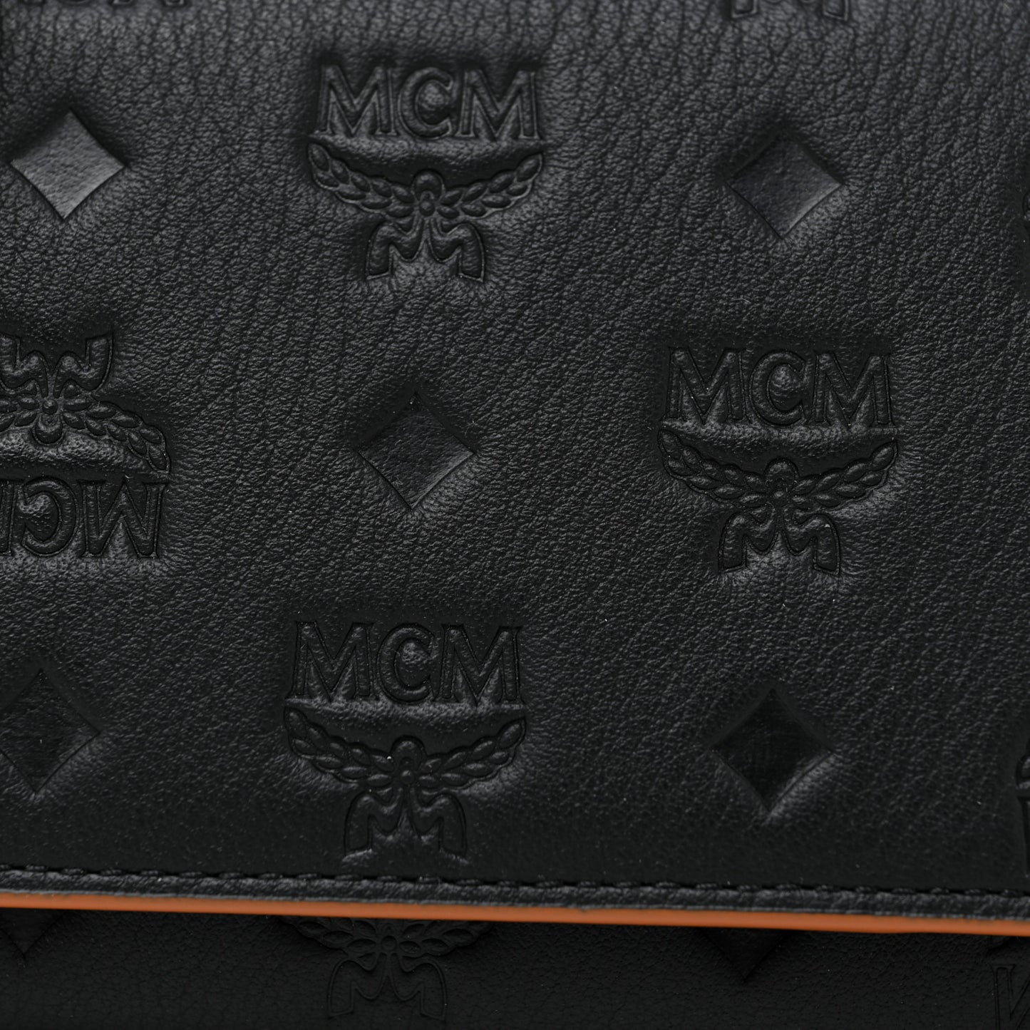 Calfskin Ottomar Wallet On Chain Black