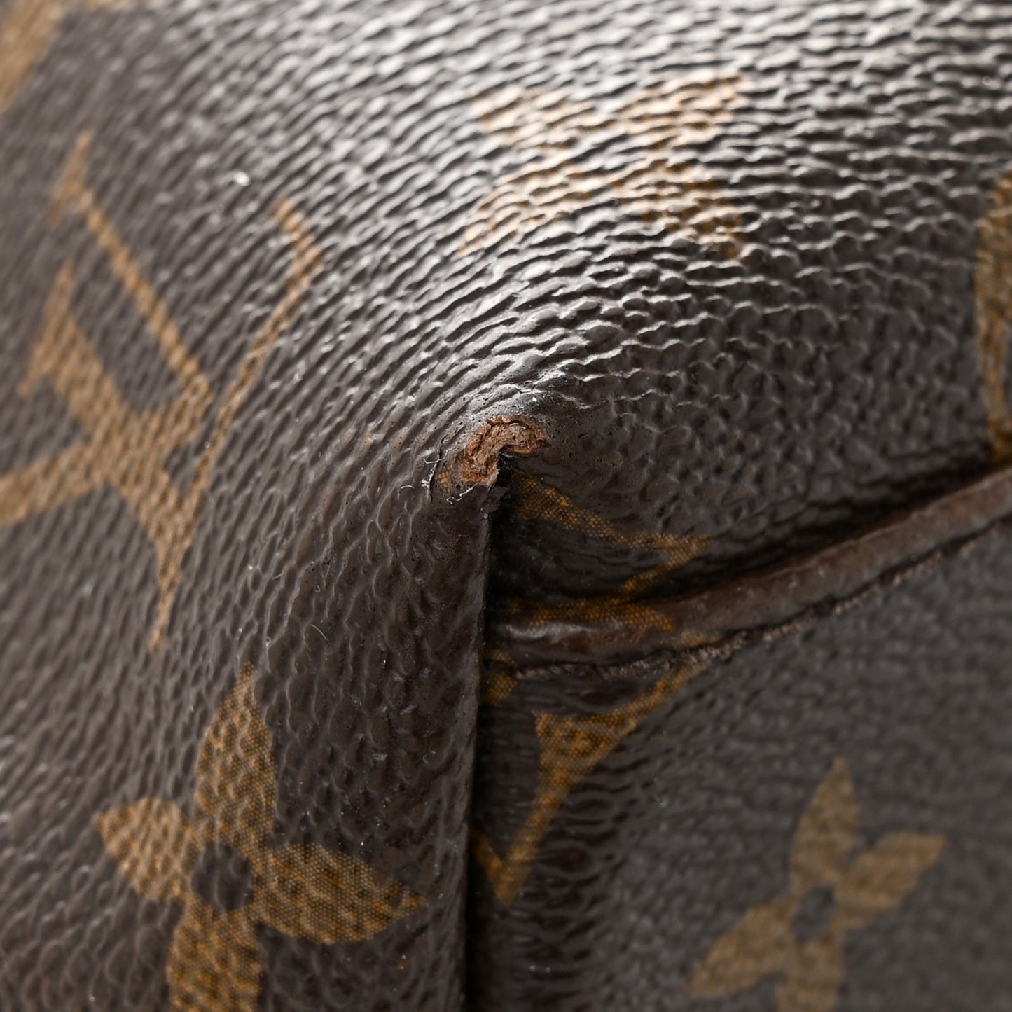 Monogram Macassar Kitan
