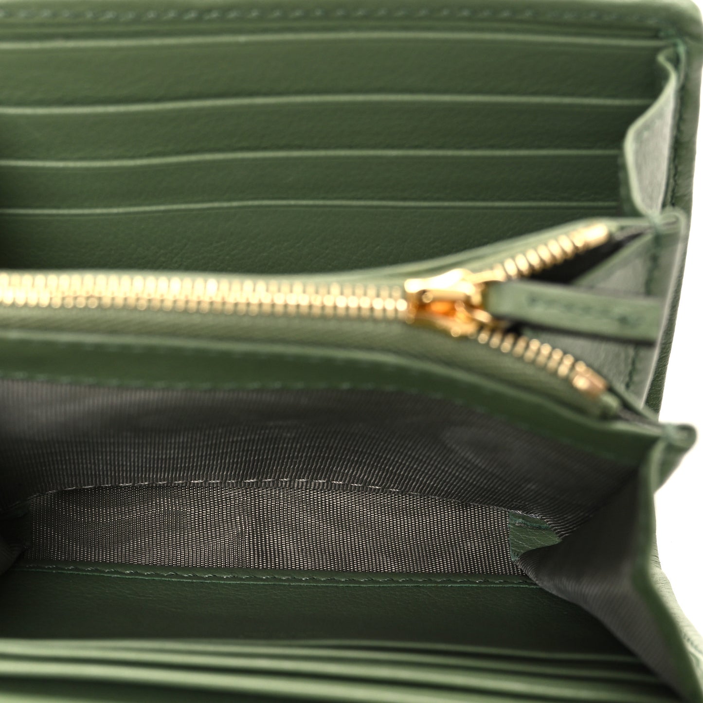 Roxy Calfskin Medium Blondie Chain Wallet Salamander Green