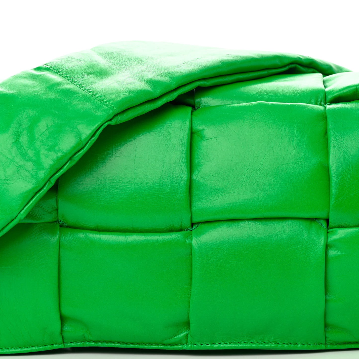 Paper Calfskin Intrecciato Padded Medium Cassette Parakeet