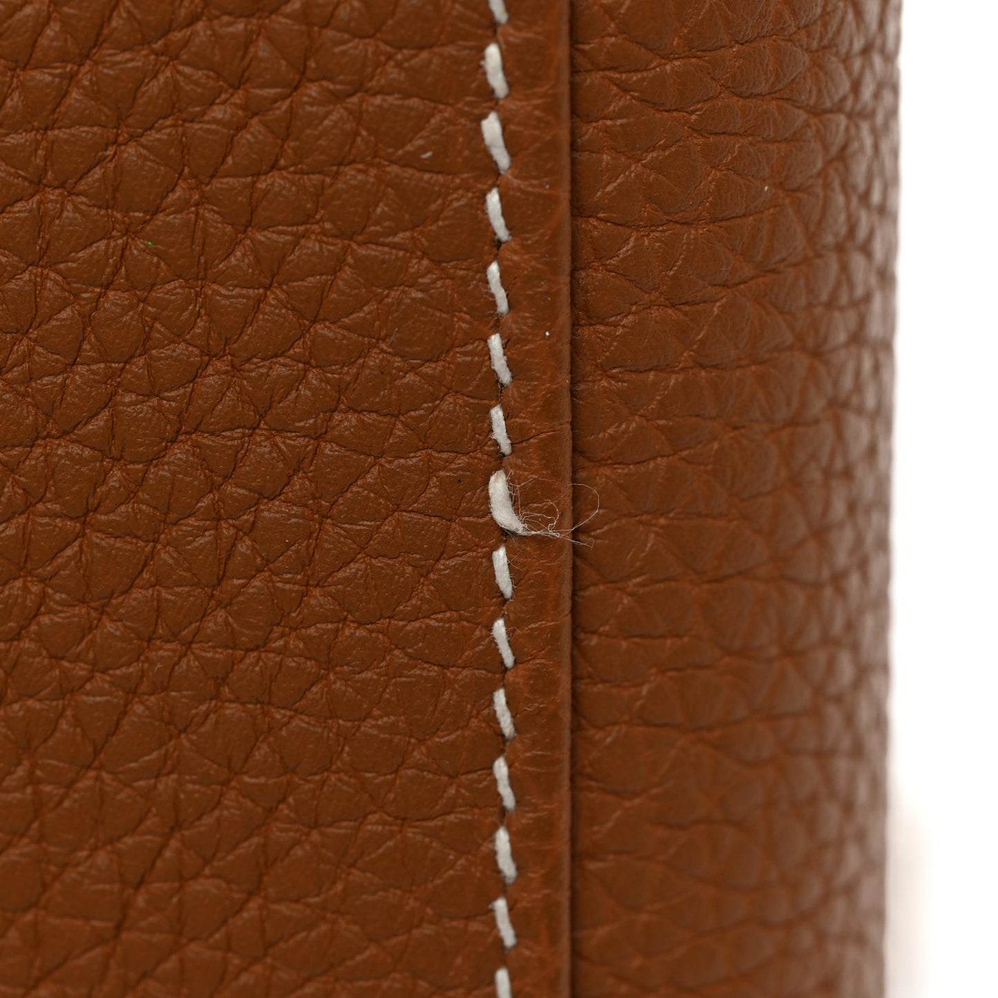 Togo Kelly Retourne 28 Gold