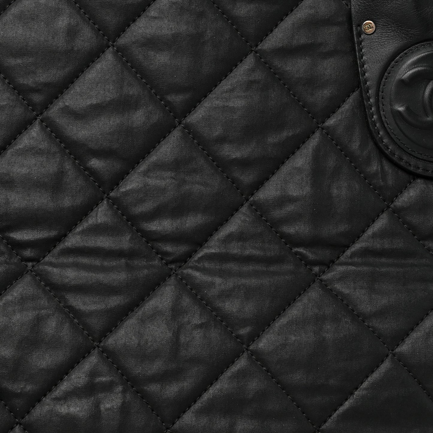 Nylon Quilted Duffle Trolley Black
