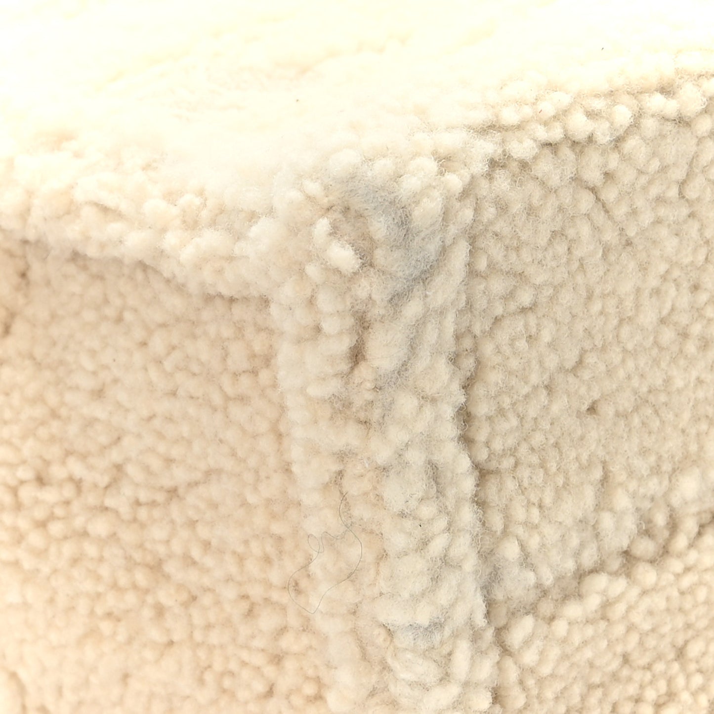 Shearling Calfskin Triomphe Small Cabas Thais Natural Tan