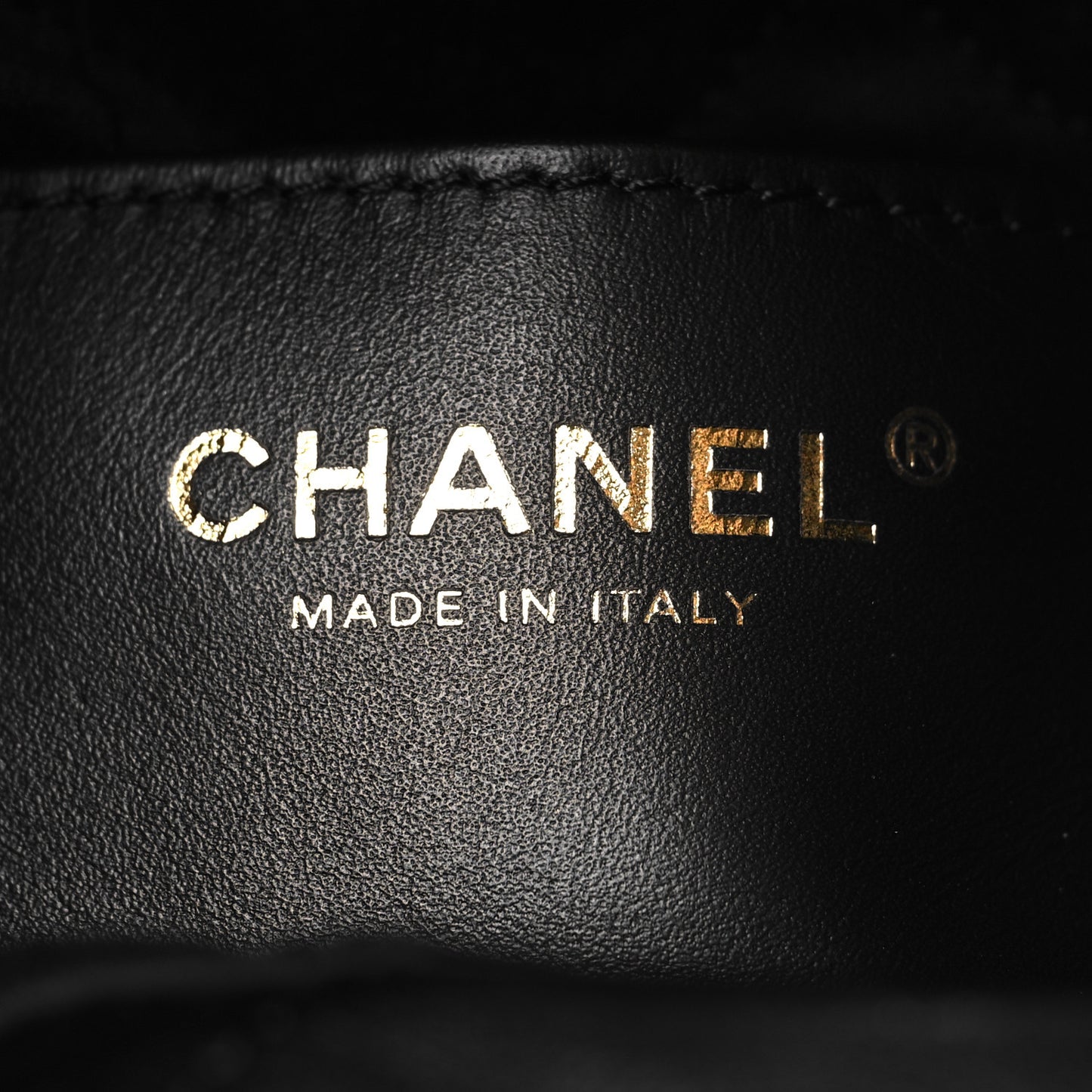 Shiny Crumpled Calfskin Quilted Pearl Mini Chanel 22 Black