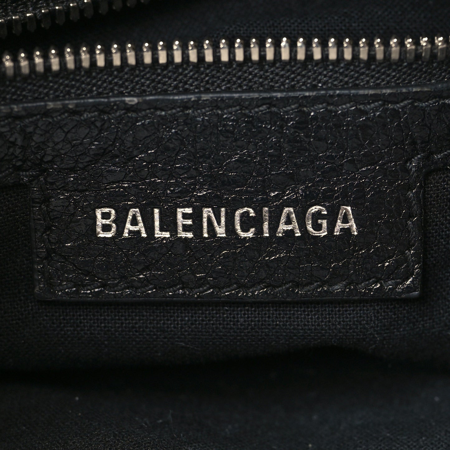 Agneau Arena Small Le Cagole Shoulder Bag Black