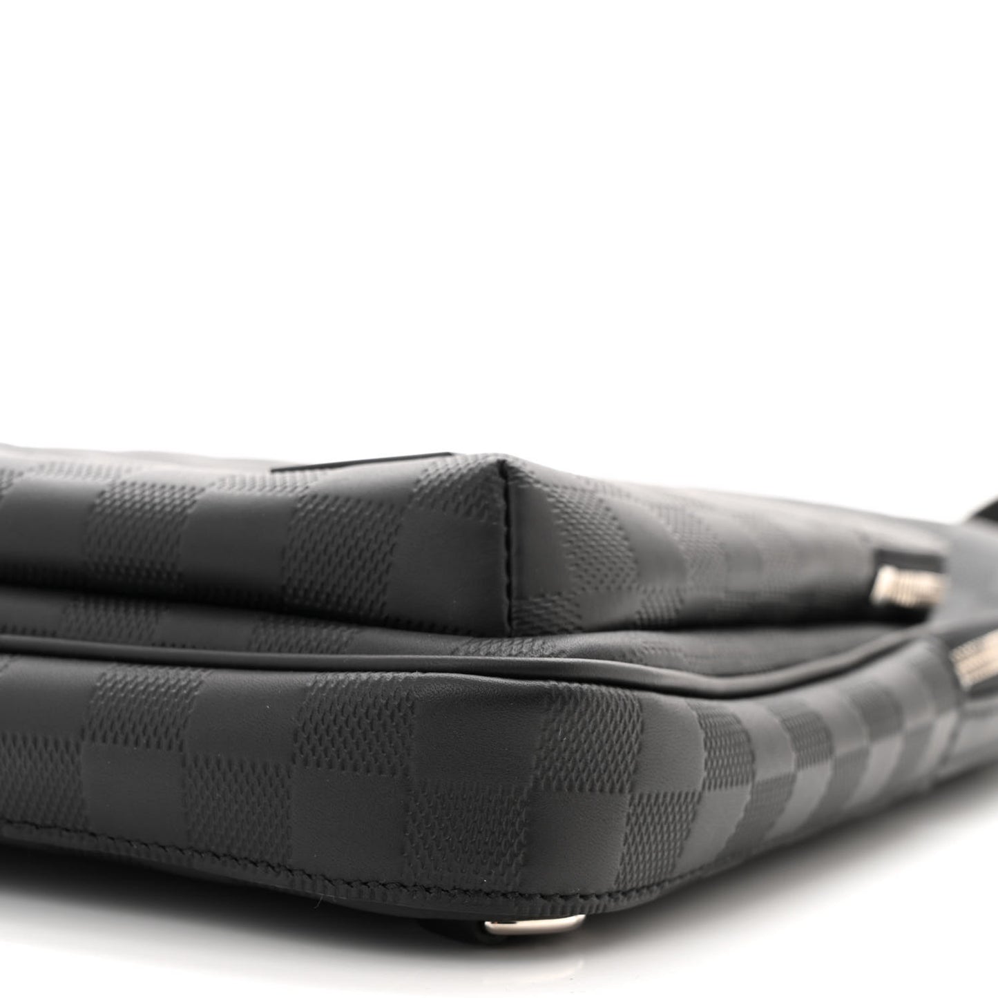 Damier Infini Avenue Sling Bag NM Onyx