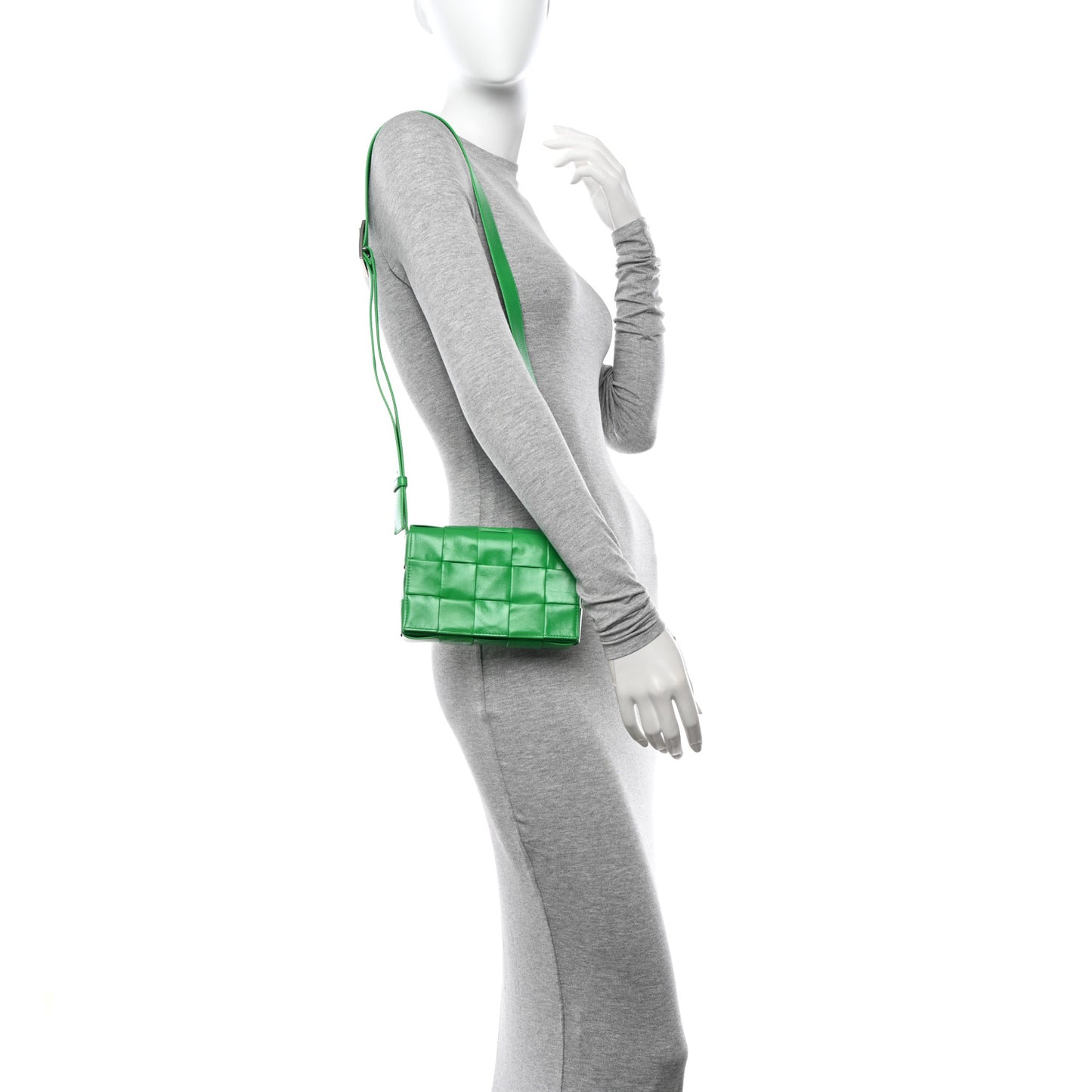 Paper Calfskin Maxi Intrecciato Small Cassette Crossbody Bag Grass