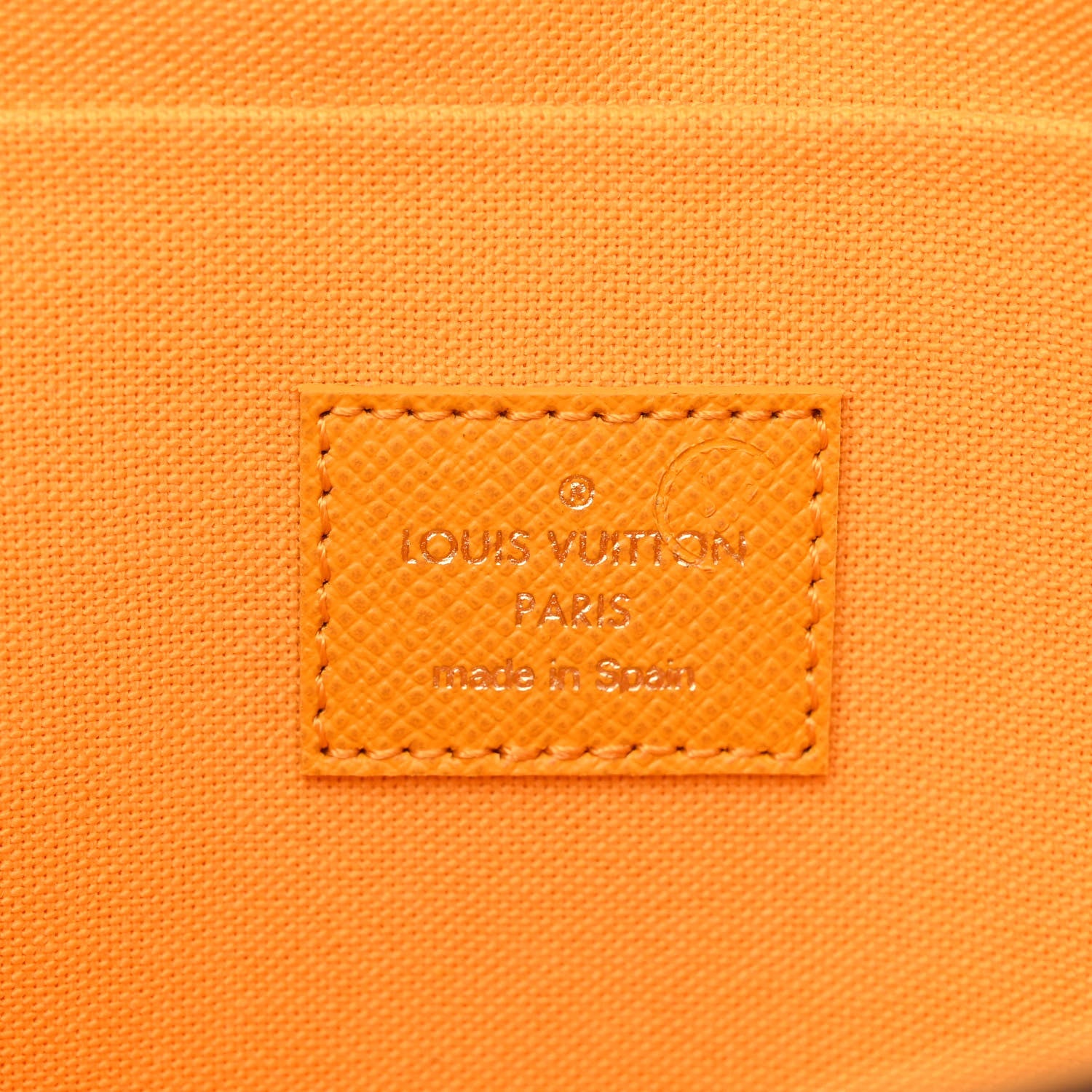 Louis Vuitton Monogram 2022 Christmas Animation New York Soho Pochette Felicie Chain Wallet Yellow 7 of 10