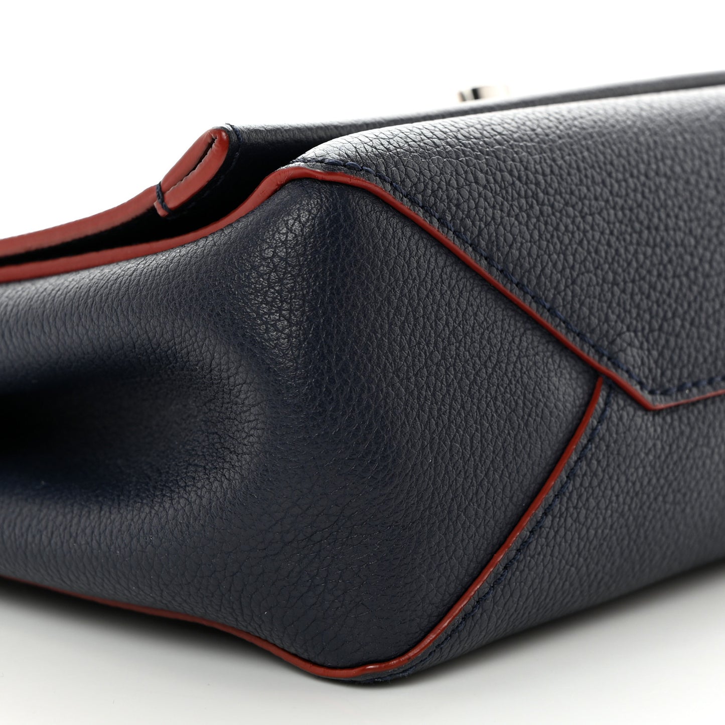 Calfskin Lockme II Chain Bag BB Marine Rouge