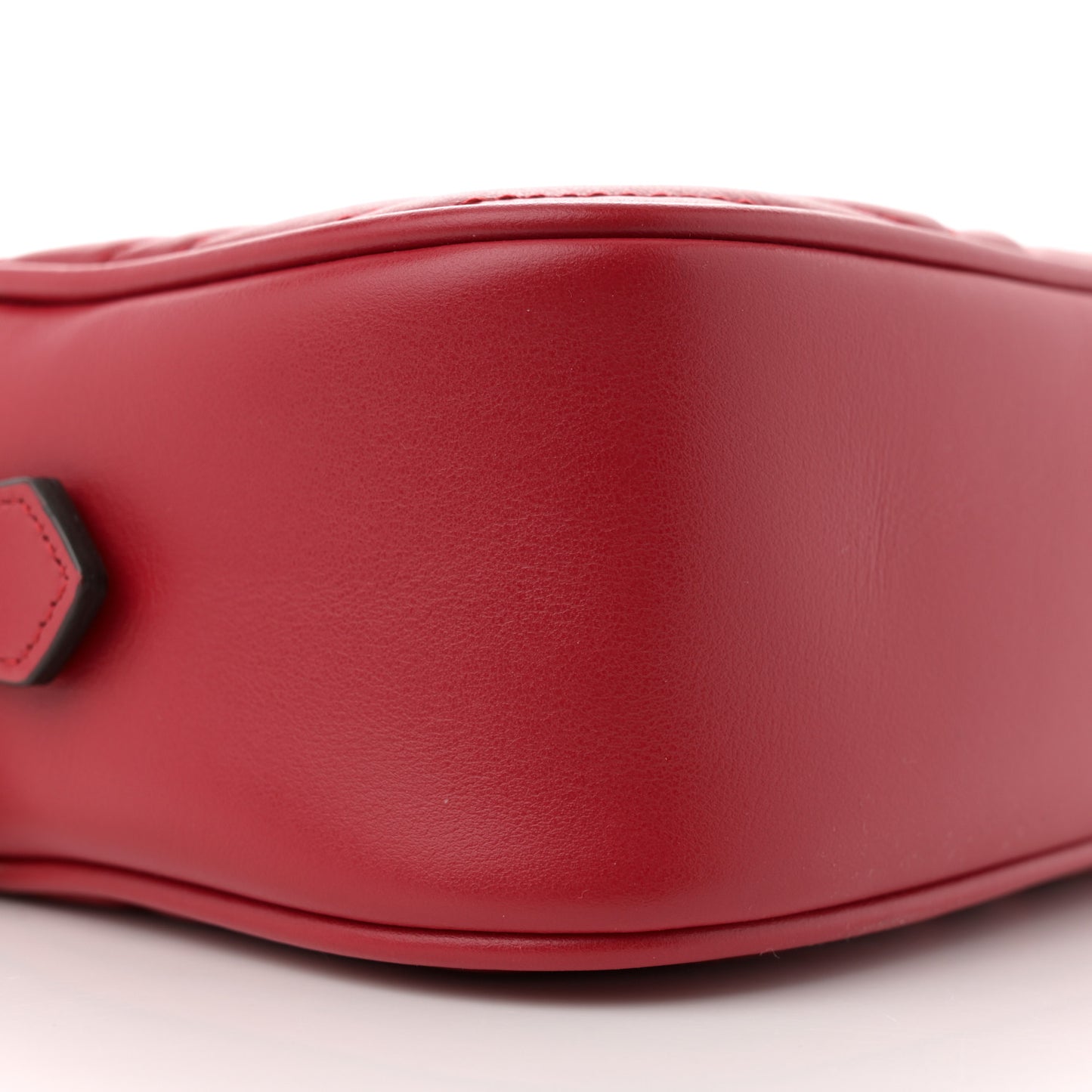 Calfskin Matelasse Small GG Marmont Chain Shoulder Bag Hibiscus Red