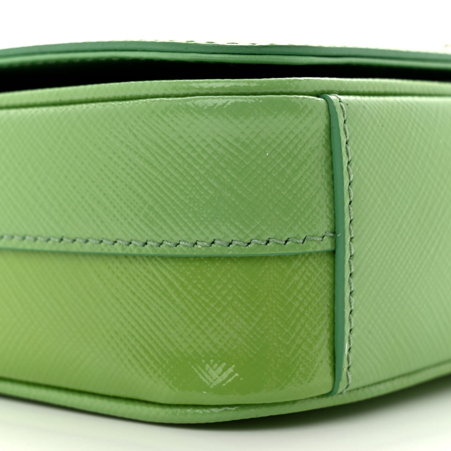 Saffiano Vernice Chain Shoulder Bag Green