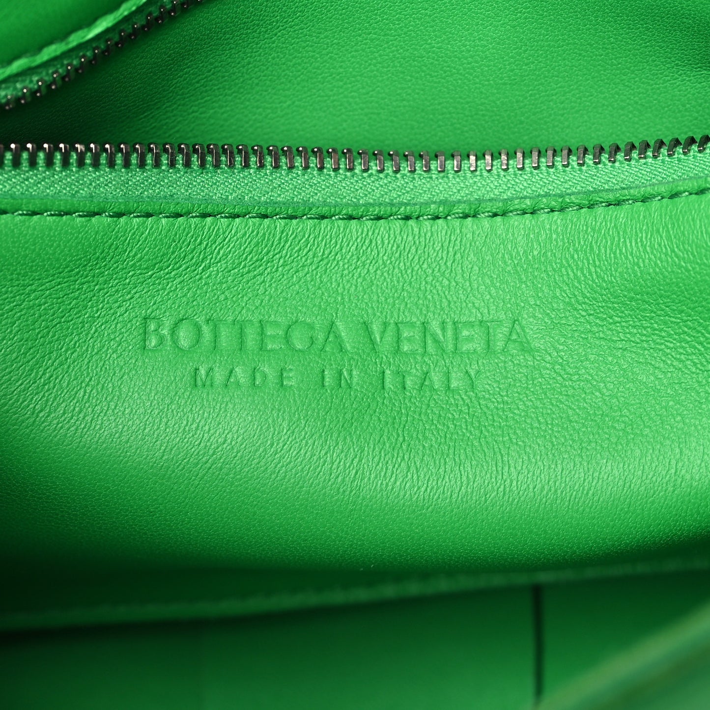 Lambskin Maxi Intrecciato Cassette Crossbody Bag Grass