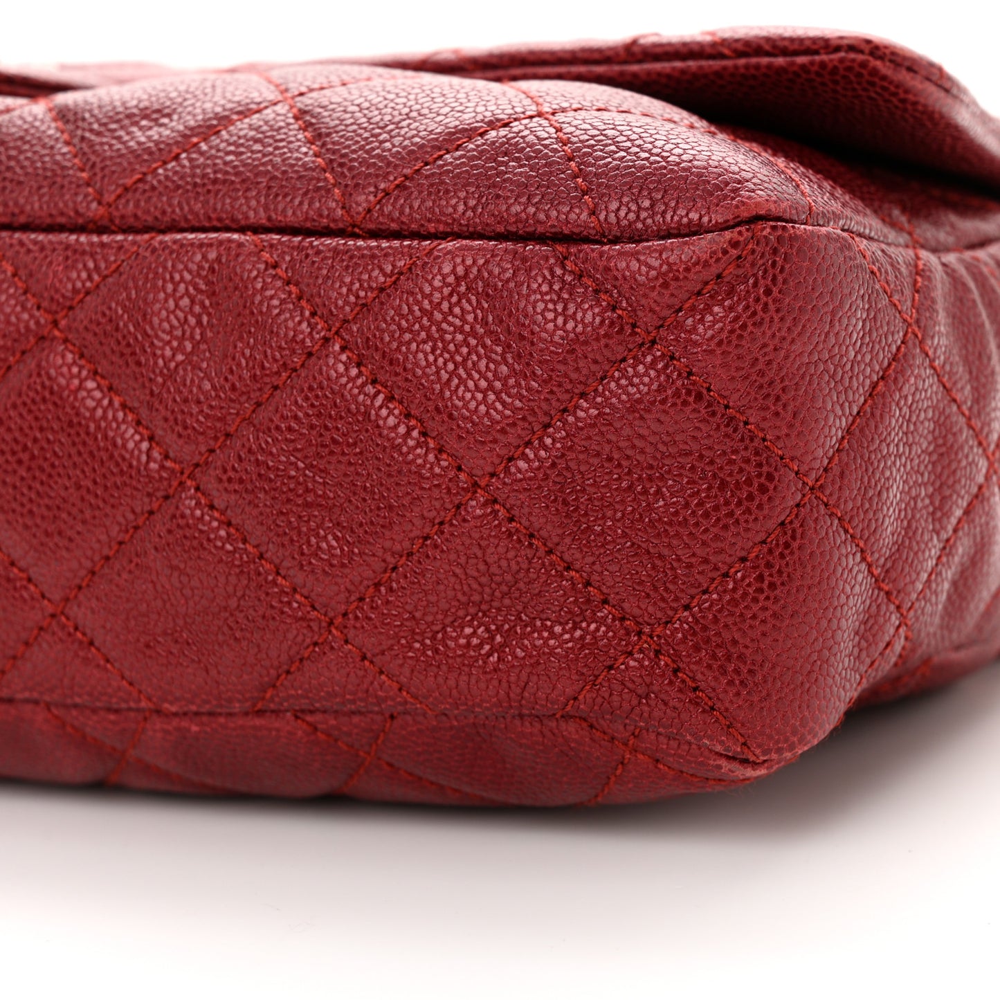 Iridescent Caviar Quilted Large Chic Flap Red