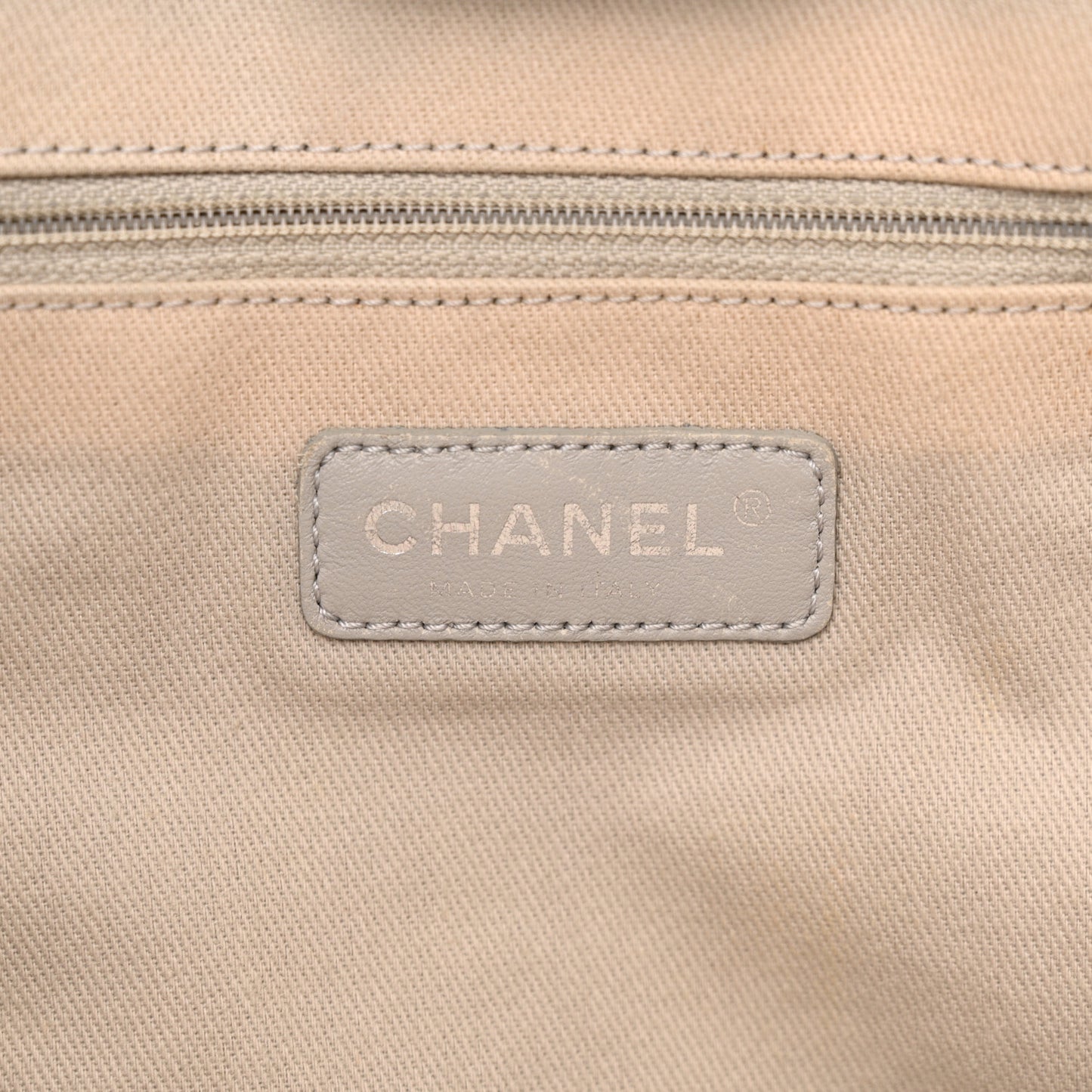 Glazed Calfskin Large Deauville Tote Blue