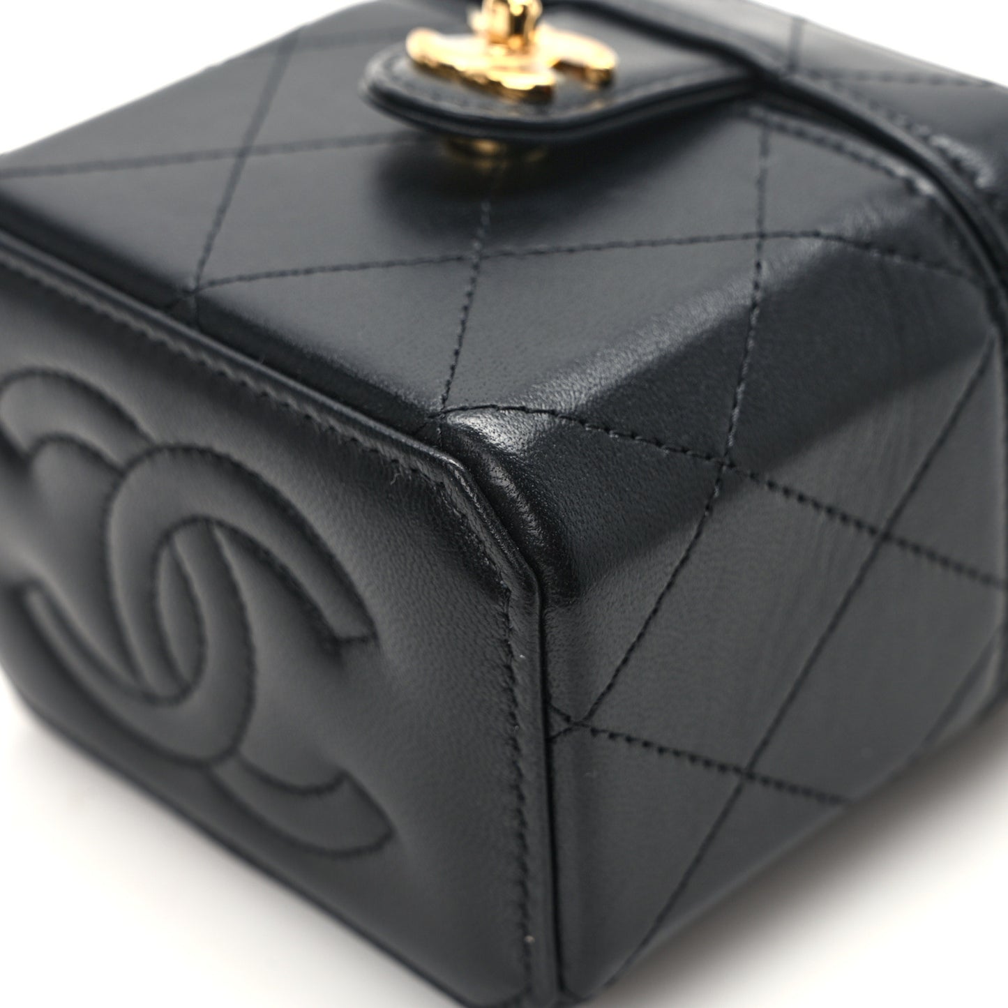 Lambskin Quilted Vanity Clutch With Chain Black