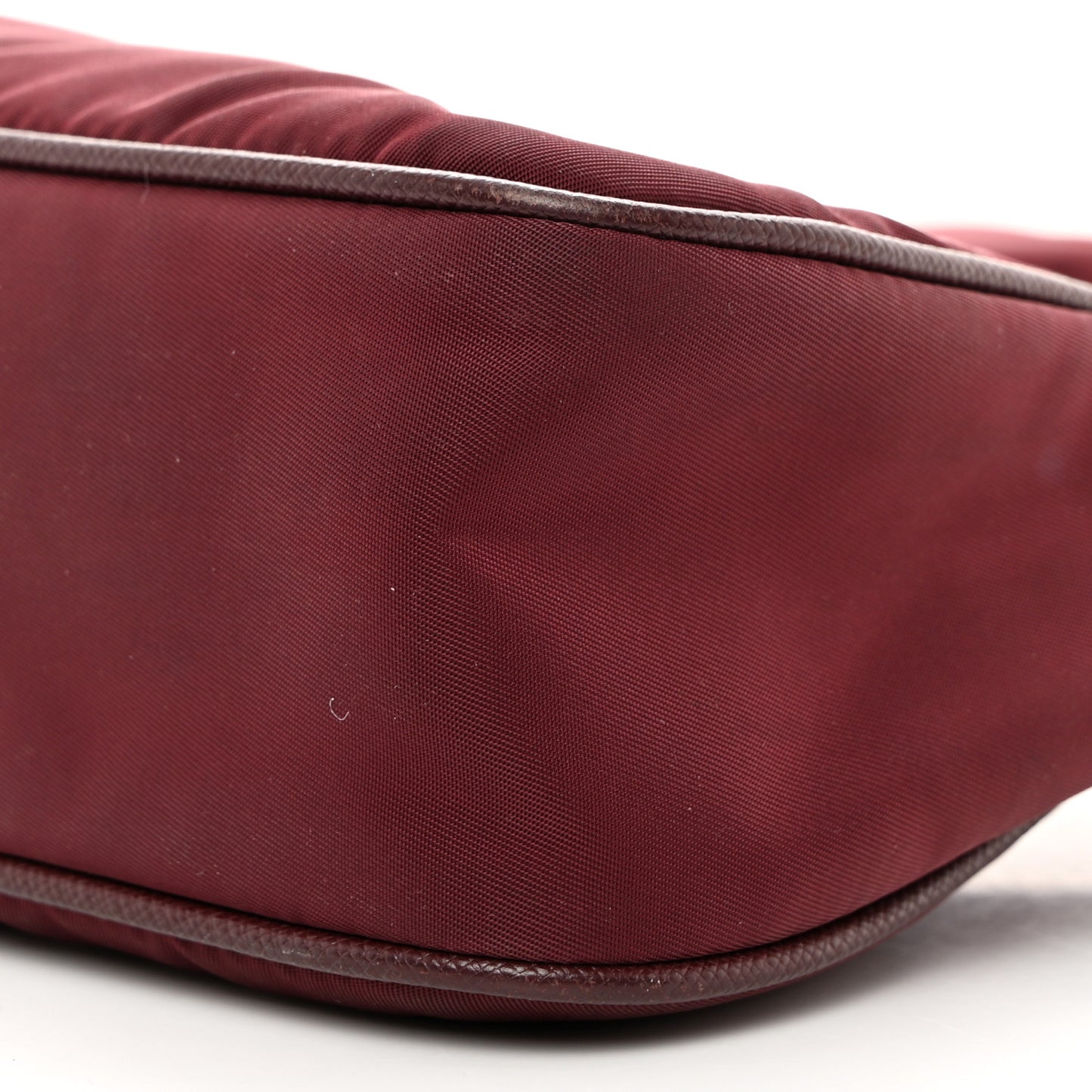 Tessuto Nylon Re-Edition 2005 Shoulder Bag Granato