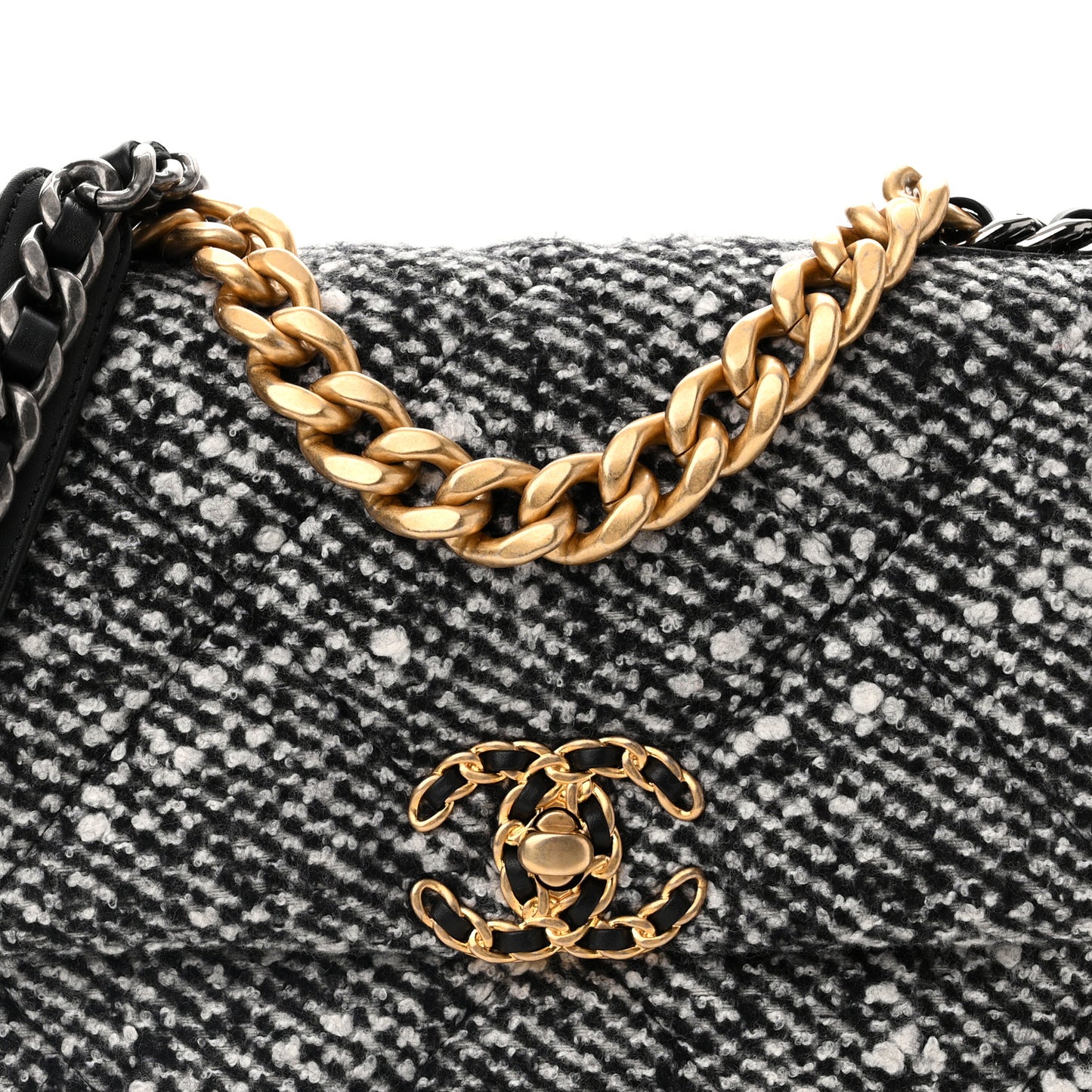 Tweed Quilted Medium Chanel 19 Flap Black Ecru