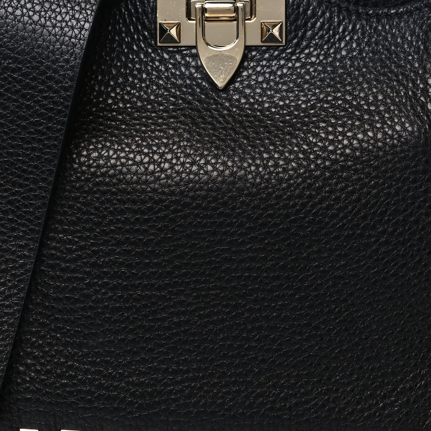 Pebbled Calfskin Mini Rockstud Flip-Lock Messenger Bag Black