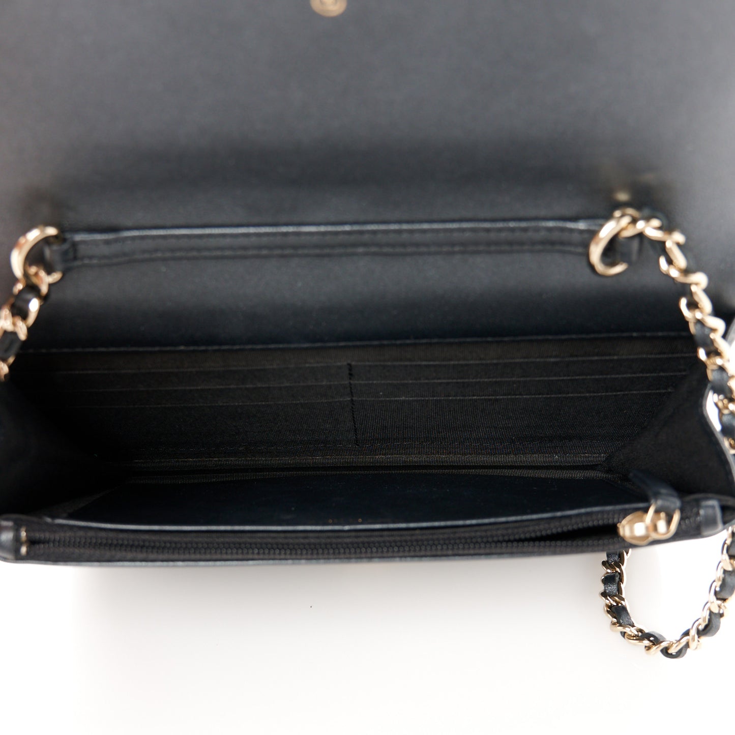 Iridescent Lambskin Quilted Pearl Wallet On Chain WOC Black