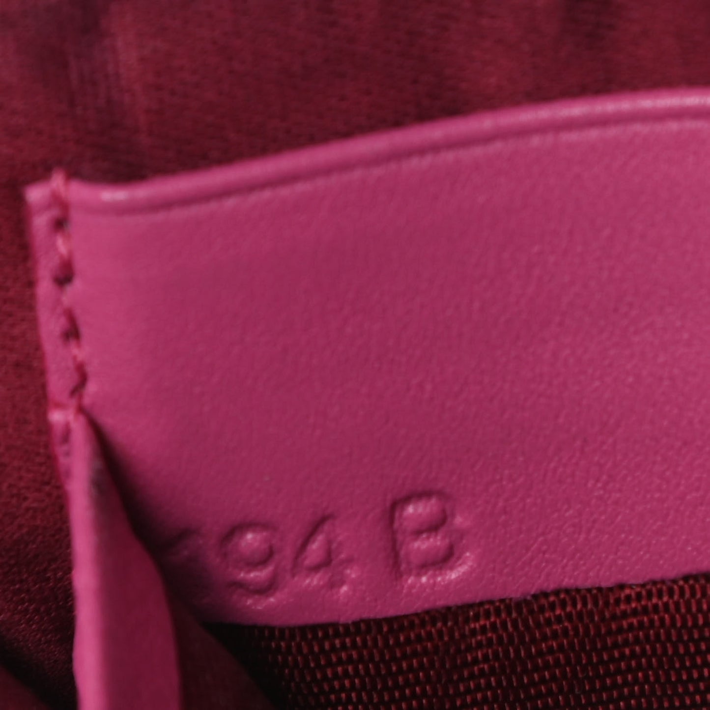 Nappa Matelasse Pouch Fuxia