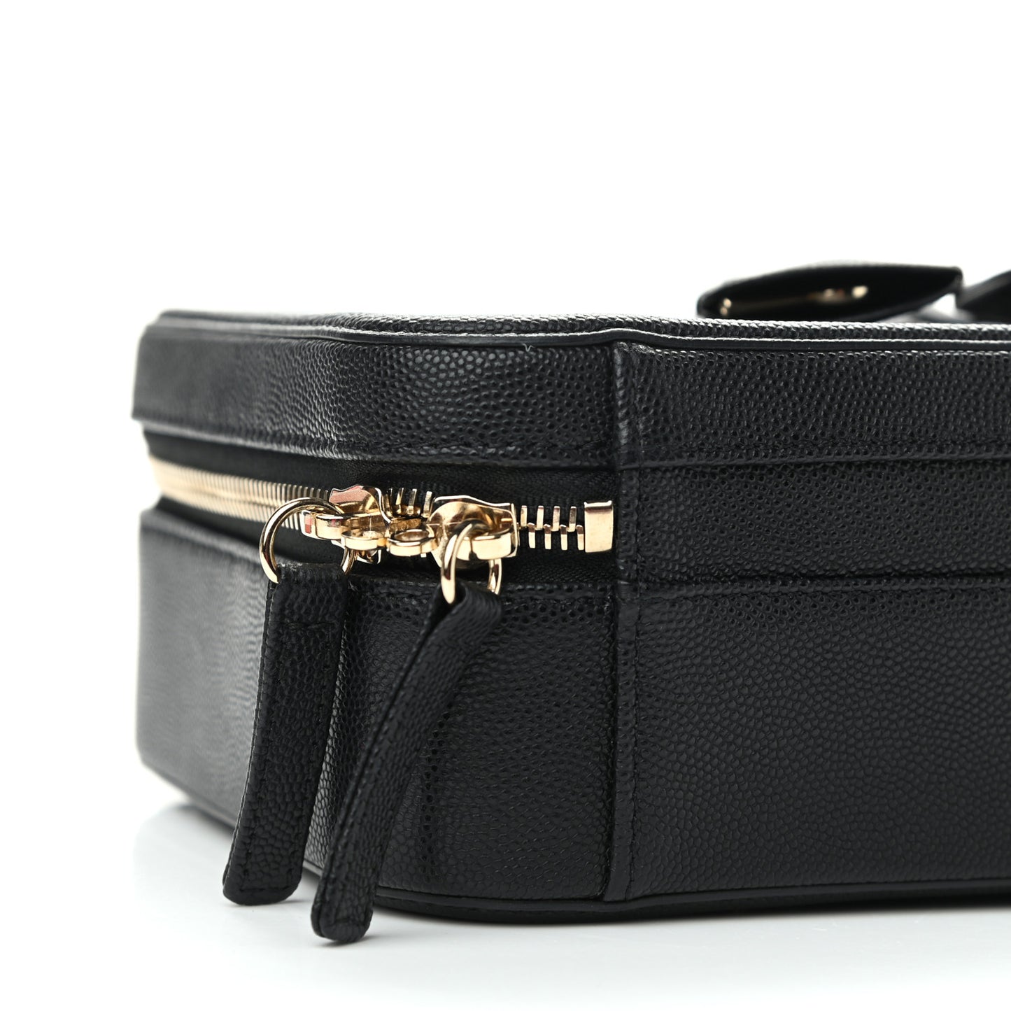 Caviar Quilted Medium CC Filigree Vanity Case Black