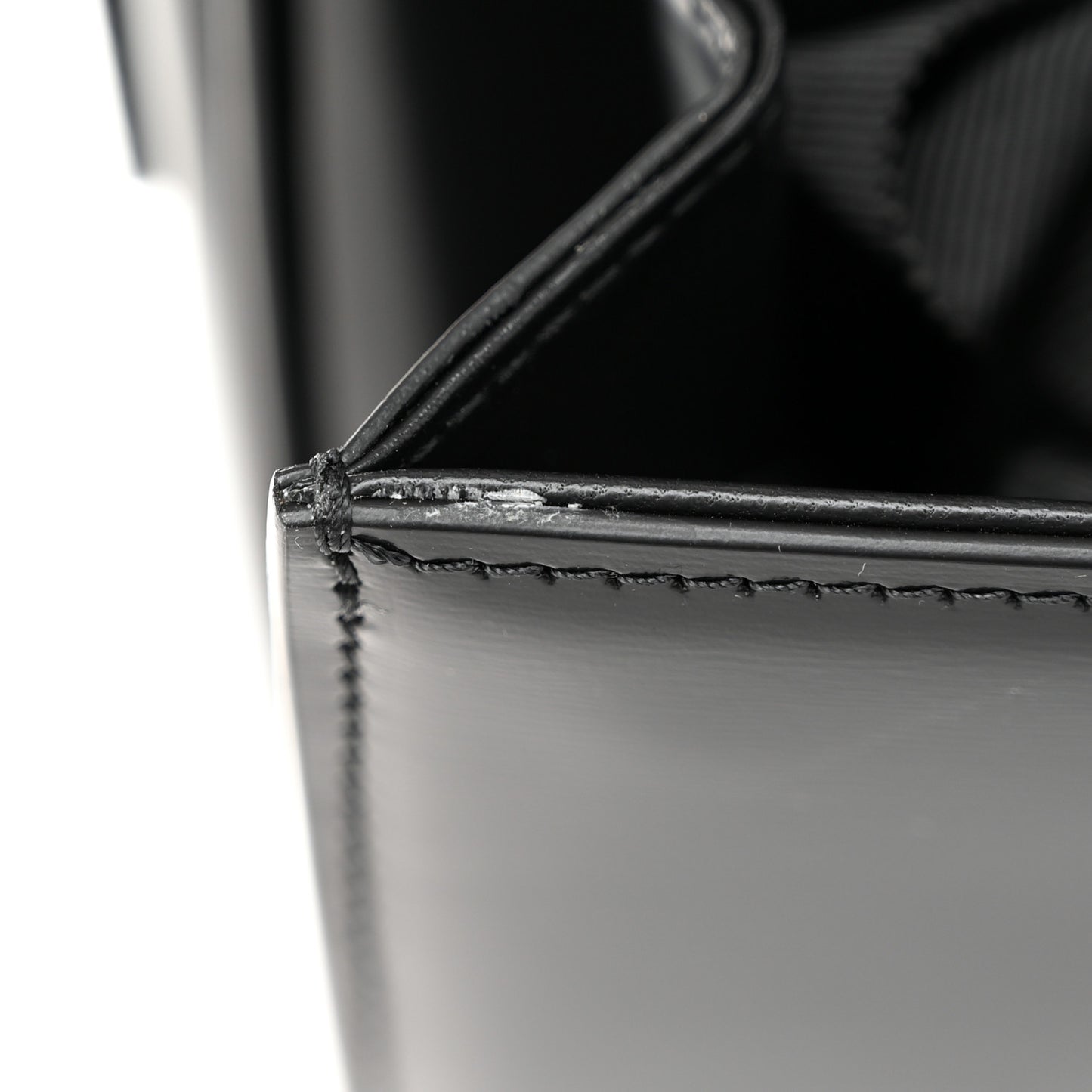 Shiny Calfskin Medium Triomphe Black