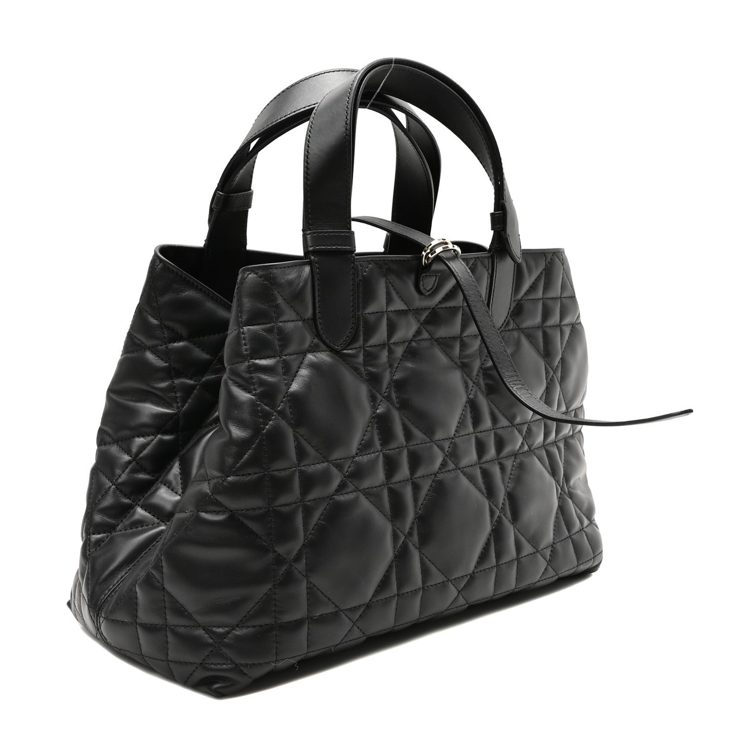Calfskin Macrocannage Medium Toujours Black