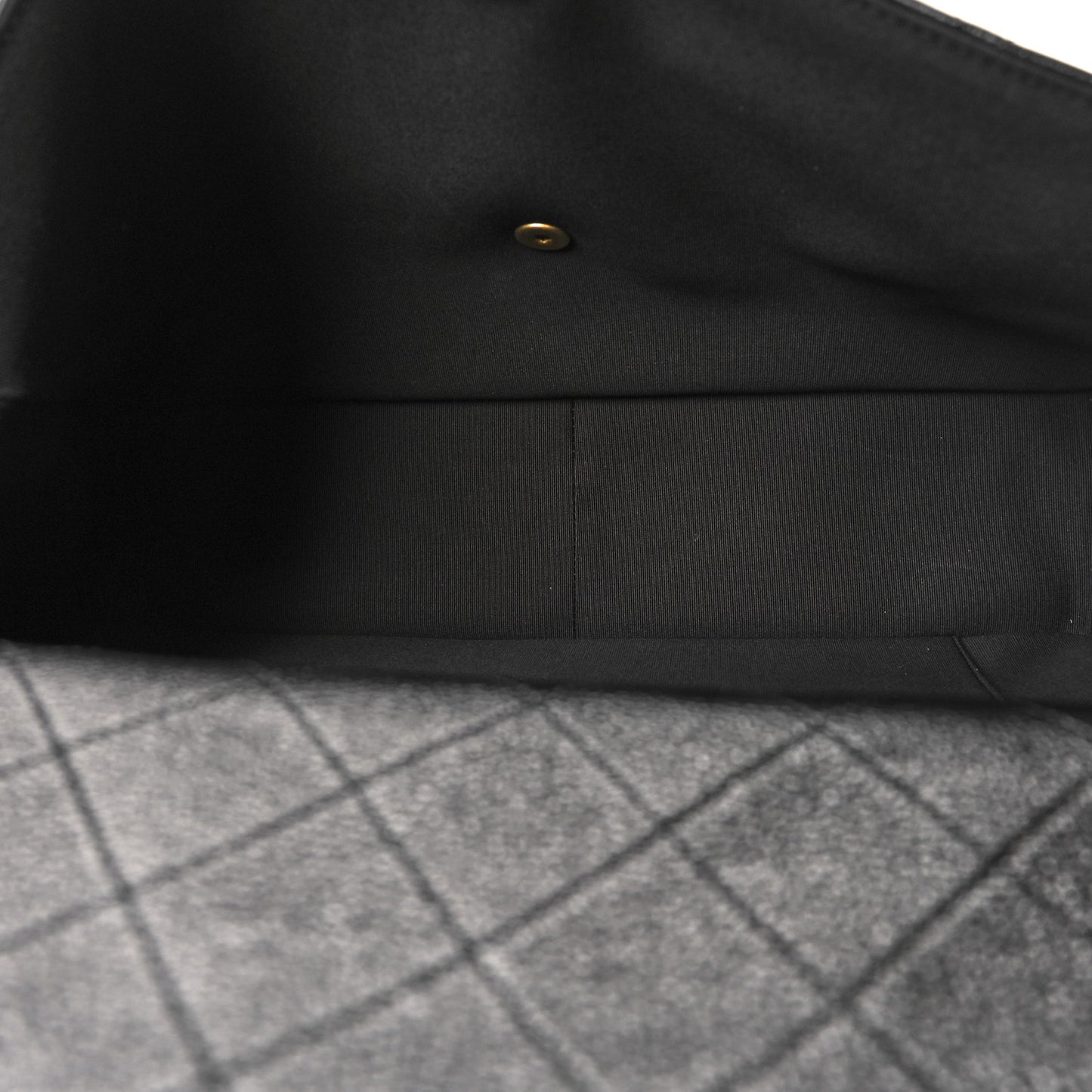 Caviar Quilted XXL Travel Flap Bag Black