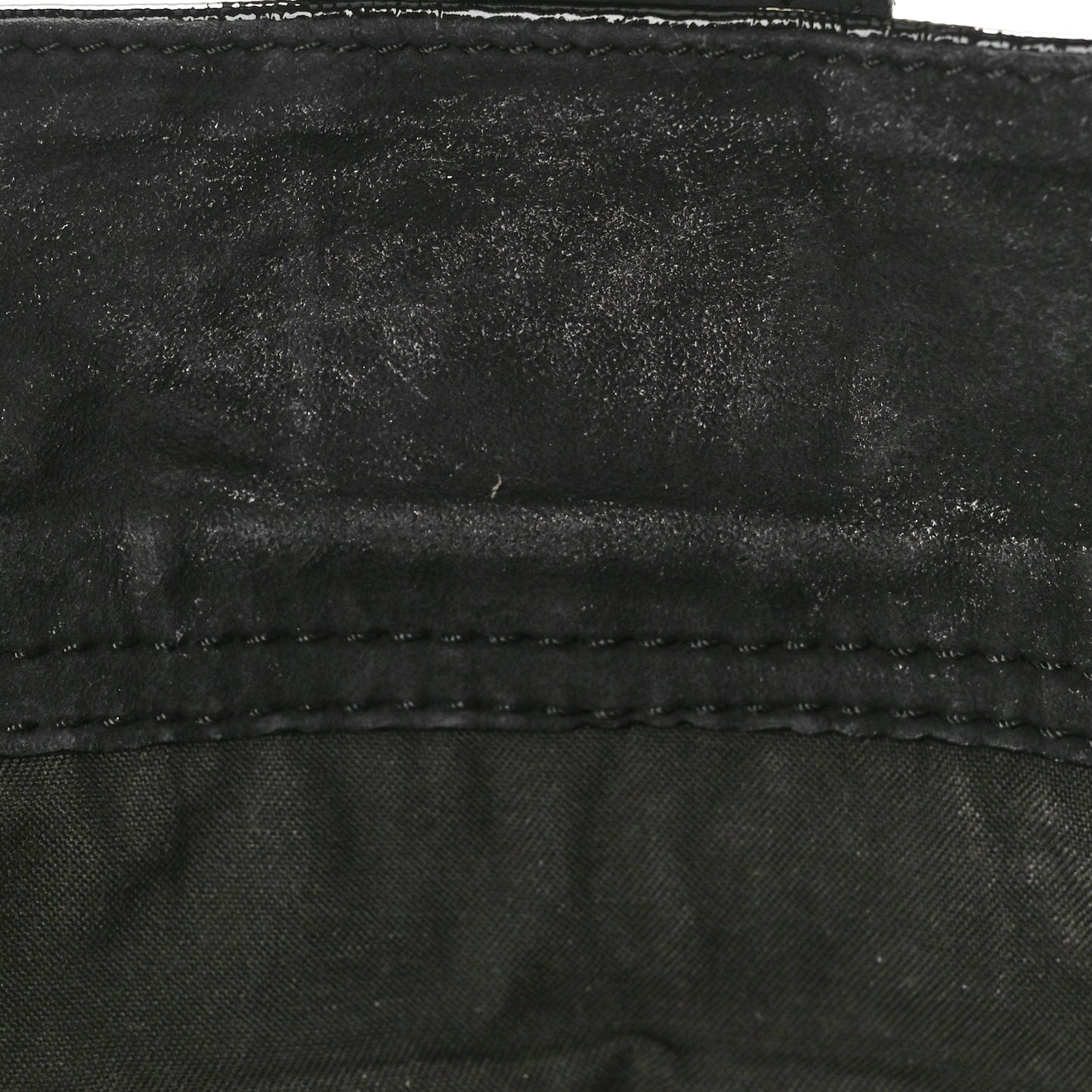 Vitello Naplak Medium Convertible Baguette Black