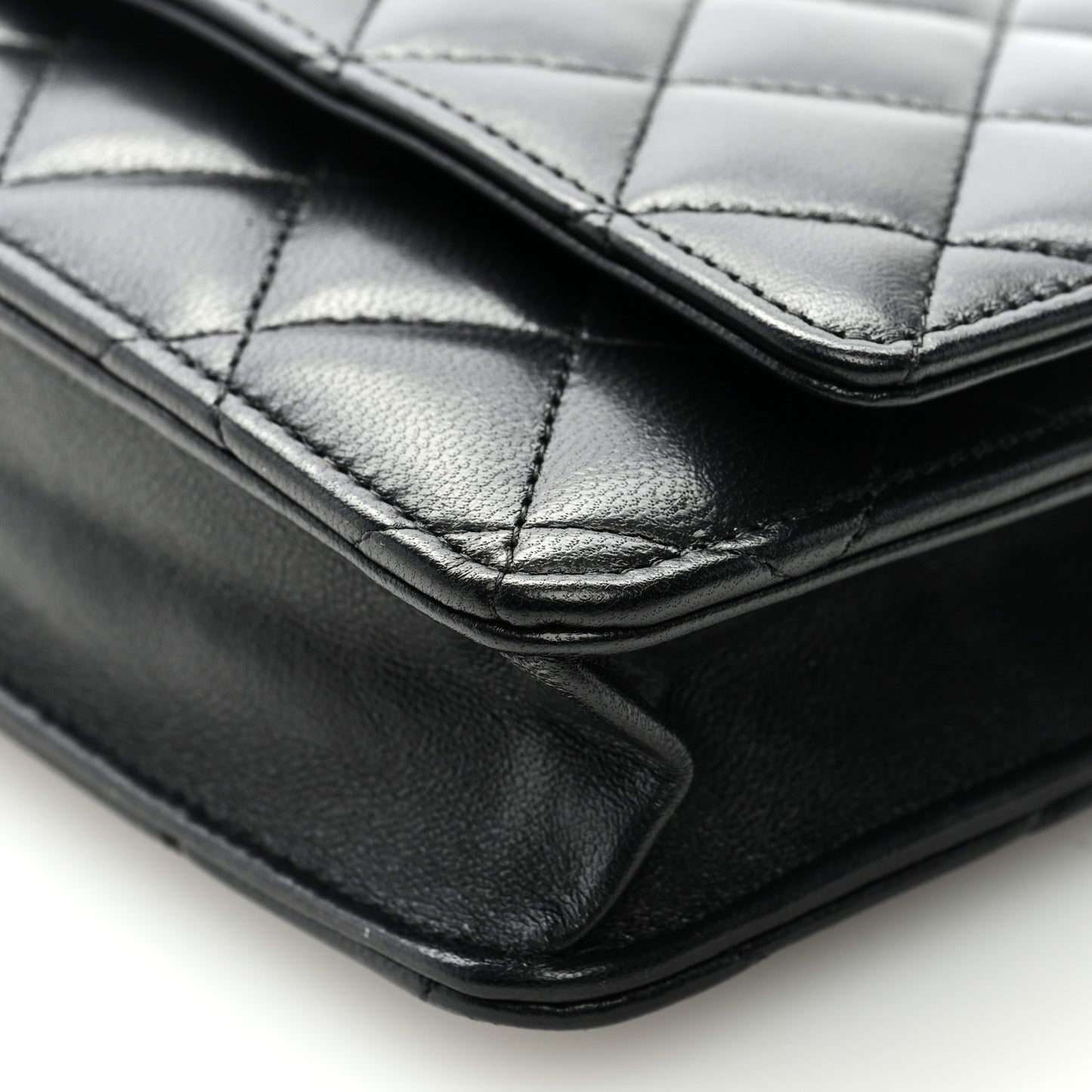 Lambskin Quilted Wallet On Chain WOC Black