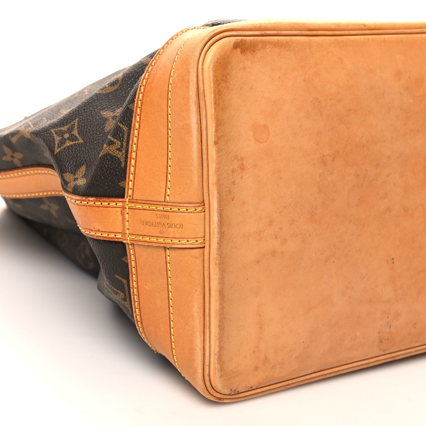 Monogram Noe