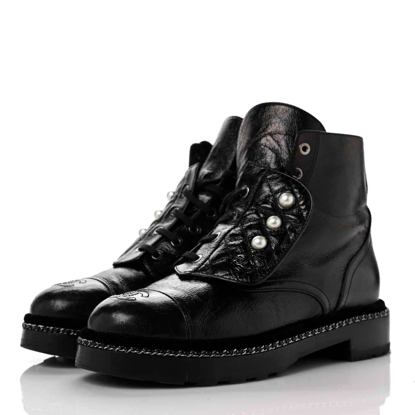 Crackled Calfskin Velvet Pearl Combat Short Boots 40 Black